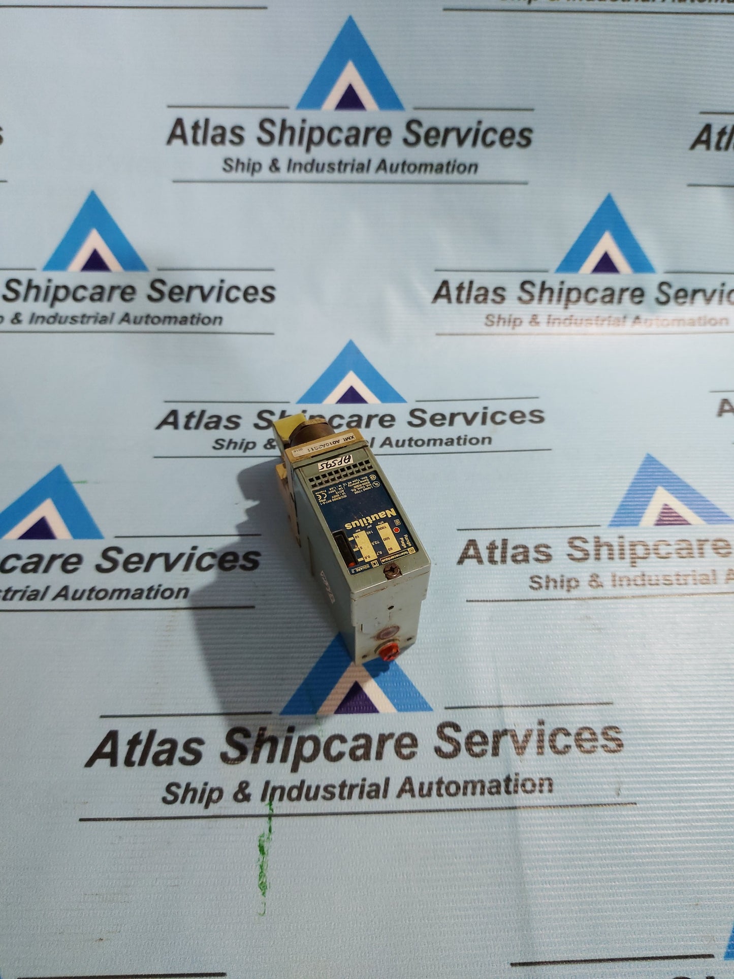 TELEMECANIQUE SQUARE D XMLA010A2S11 PRESSURE SWITCH