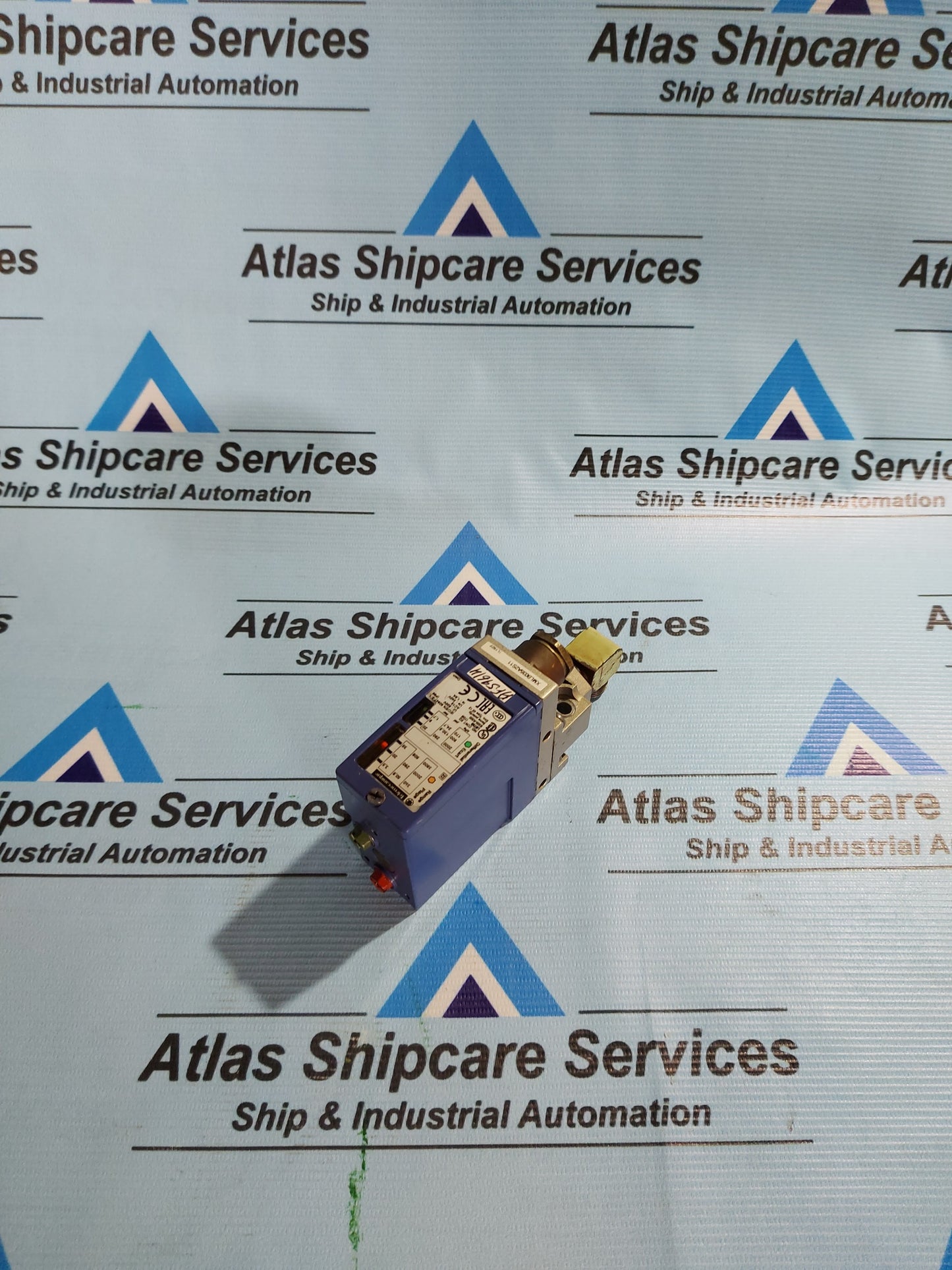 TELEMECANIQUE XMLB035A2S11 PRESSURE SWITCH