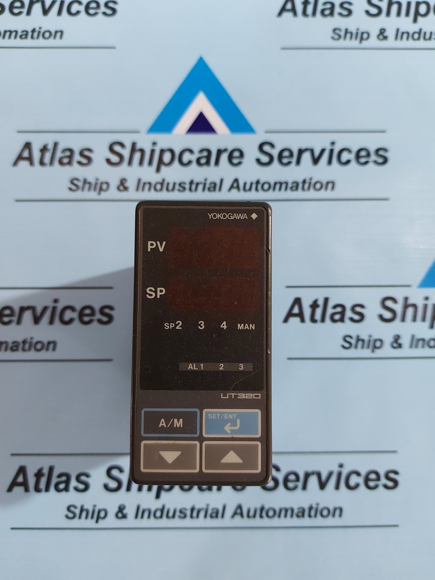 YOKOGAWA UT320-00 S3 TEMPERATURE CONTROLLER