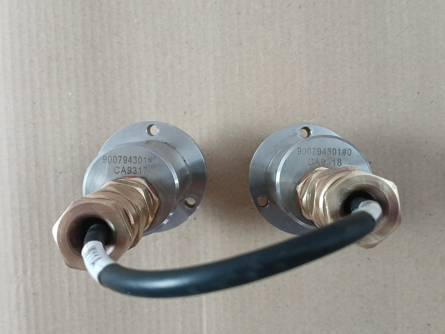 900794301#0 CA9317 CHANGEOVER VALVE WITH CALBE GLAND CA9318 -60'C TO +135'C