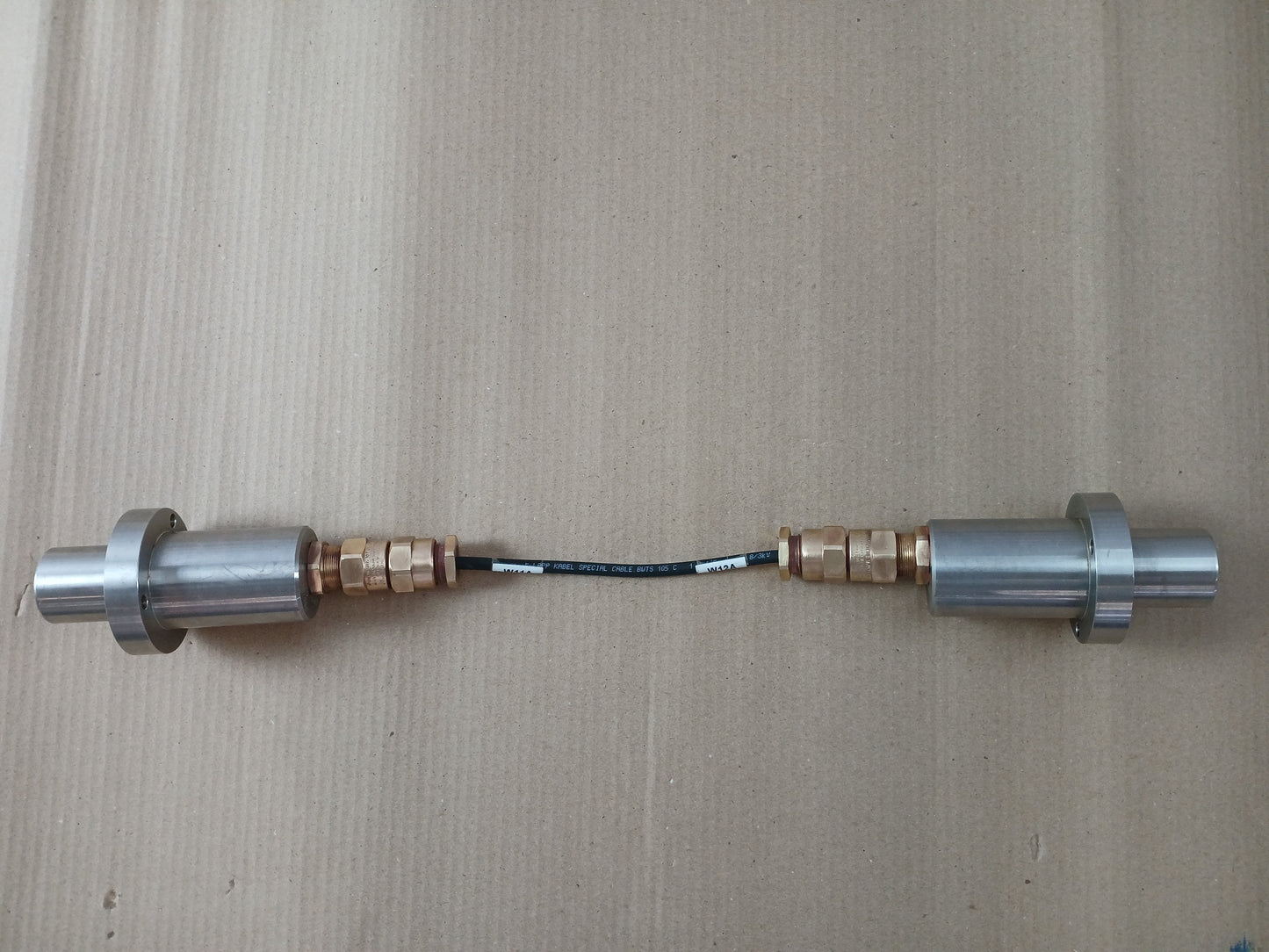 900794301#0 CA9317 CHANGEOVER VALVE WITH CALBE GLAND CA9318 -60'C TO +135'C