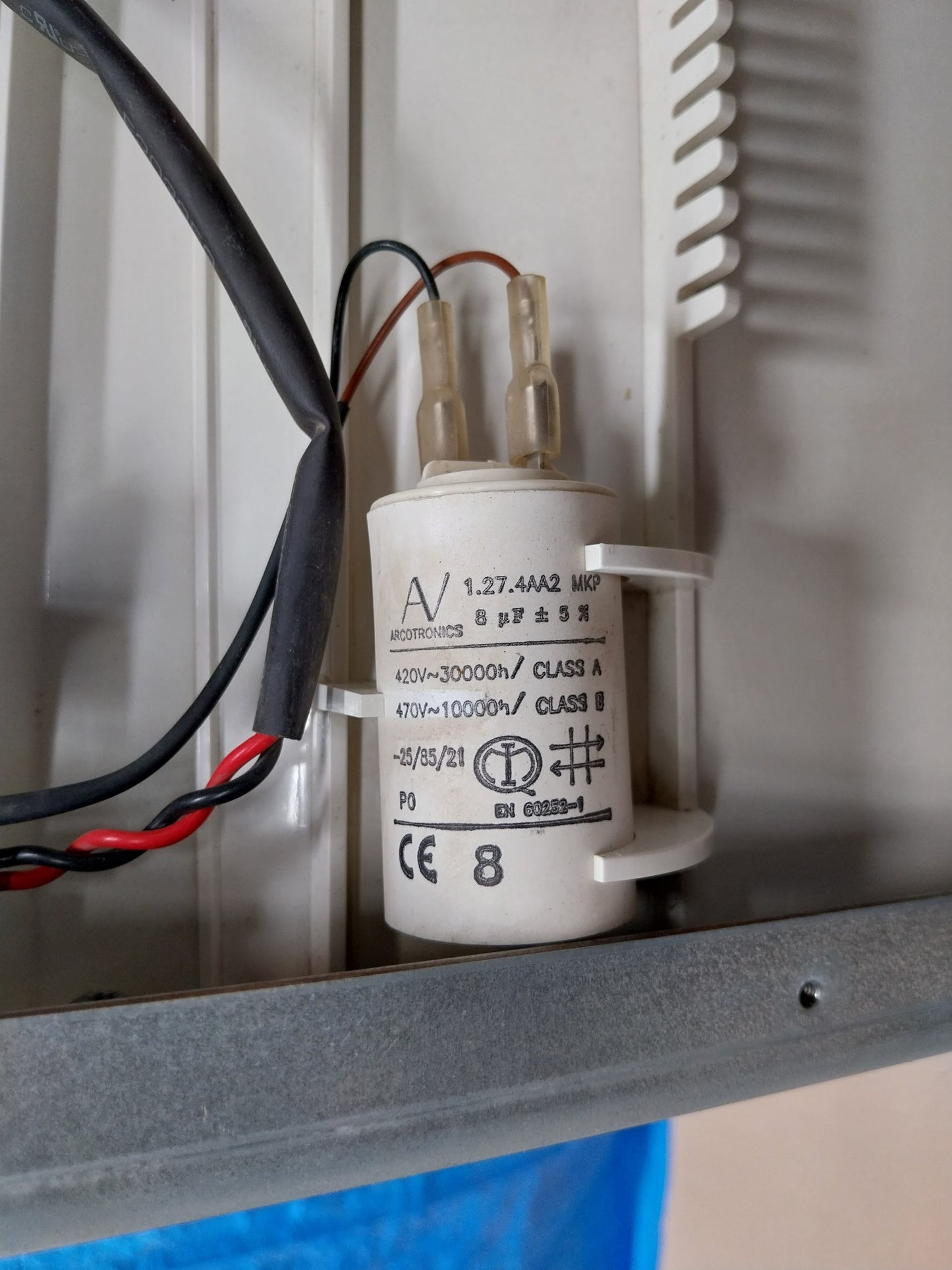 ABB ACS800-04-0320-5+C189+E208+E210+J400+K454+L509+N651-P901 VFD FREQUENCY DRIVE