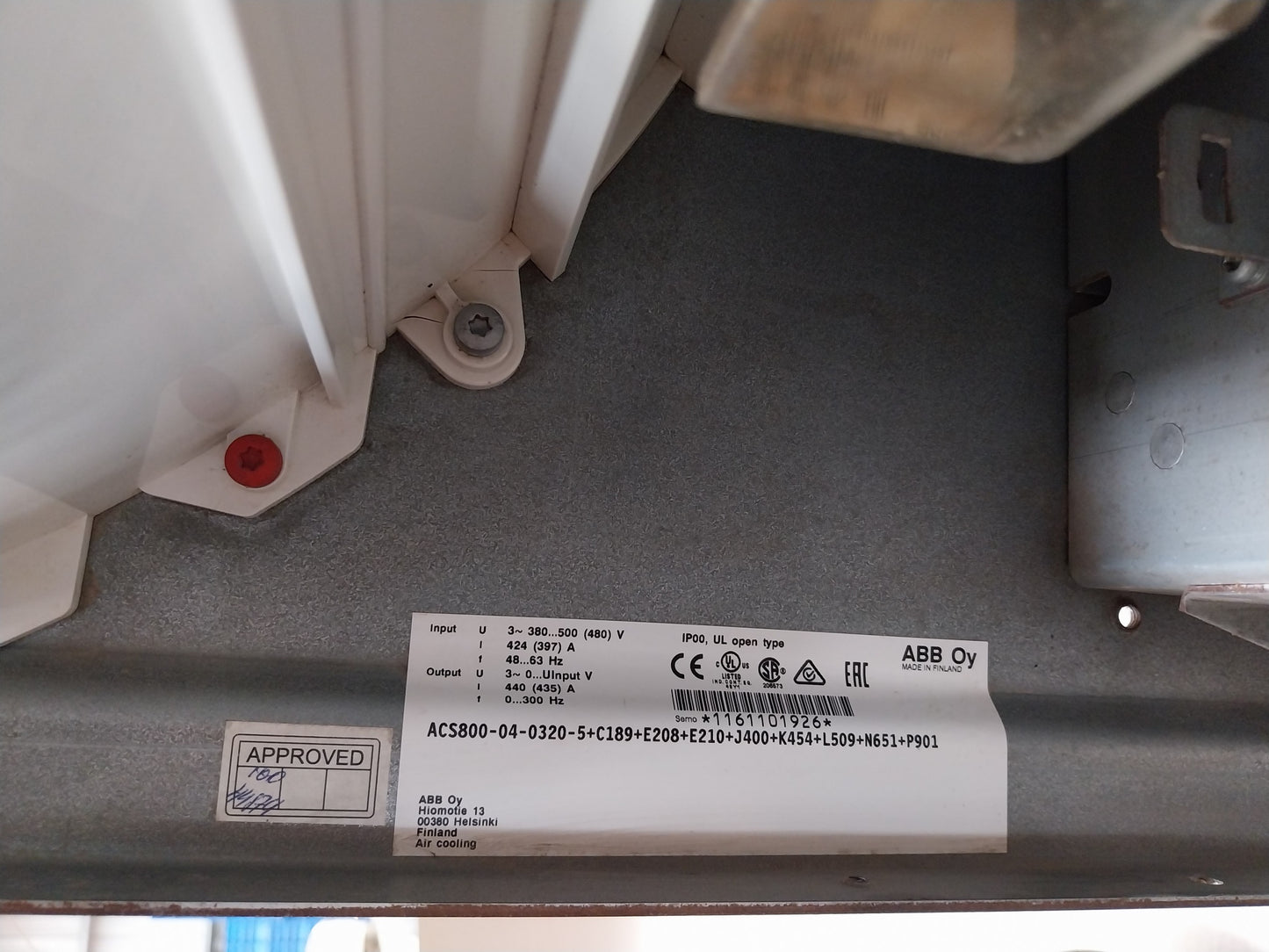 ABB ACS800-04-0320-5+C189+E208+E210+J400+K454+L509+N651-P901 VFD FREQUENCY DRIVE