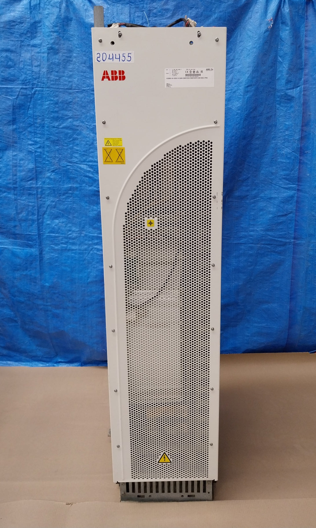 ABB ACS800-04-0320-5+C189+E208+E210+J400+K454+L509+N651-P901 VFD FREQUENCY DRIVE