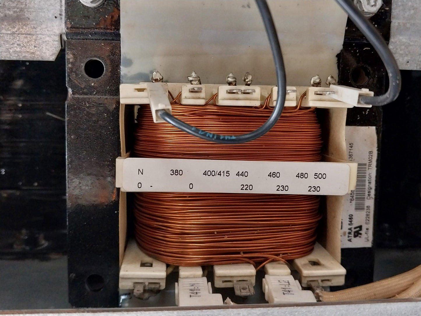 ABB ACS800-04-0320-5+C189+E208+E210+J400+K454+L509+N651+P901 VFD FREQUENCY DRIVE