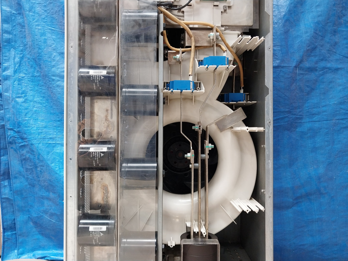 ABB ACS800-04-0320-5+C189+E208+E210+J400+K454+L509+N651+P901 VFD FREQUENCY DRIVE