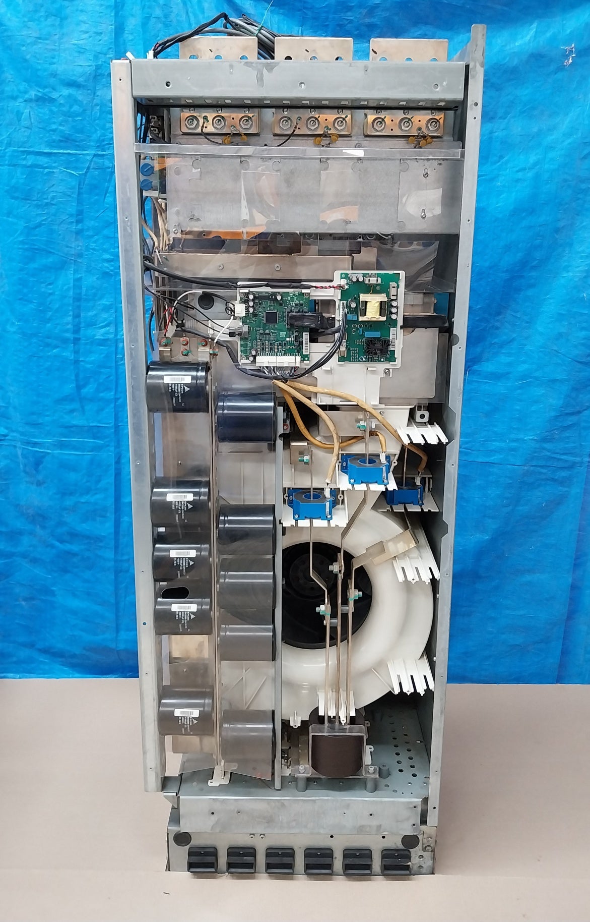 ABB ACS800-04-0400-5+C189+E208+E210+J400+K454+L509+N651+P901 VFD FREQUENCY DRIVE