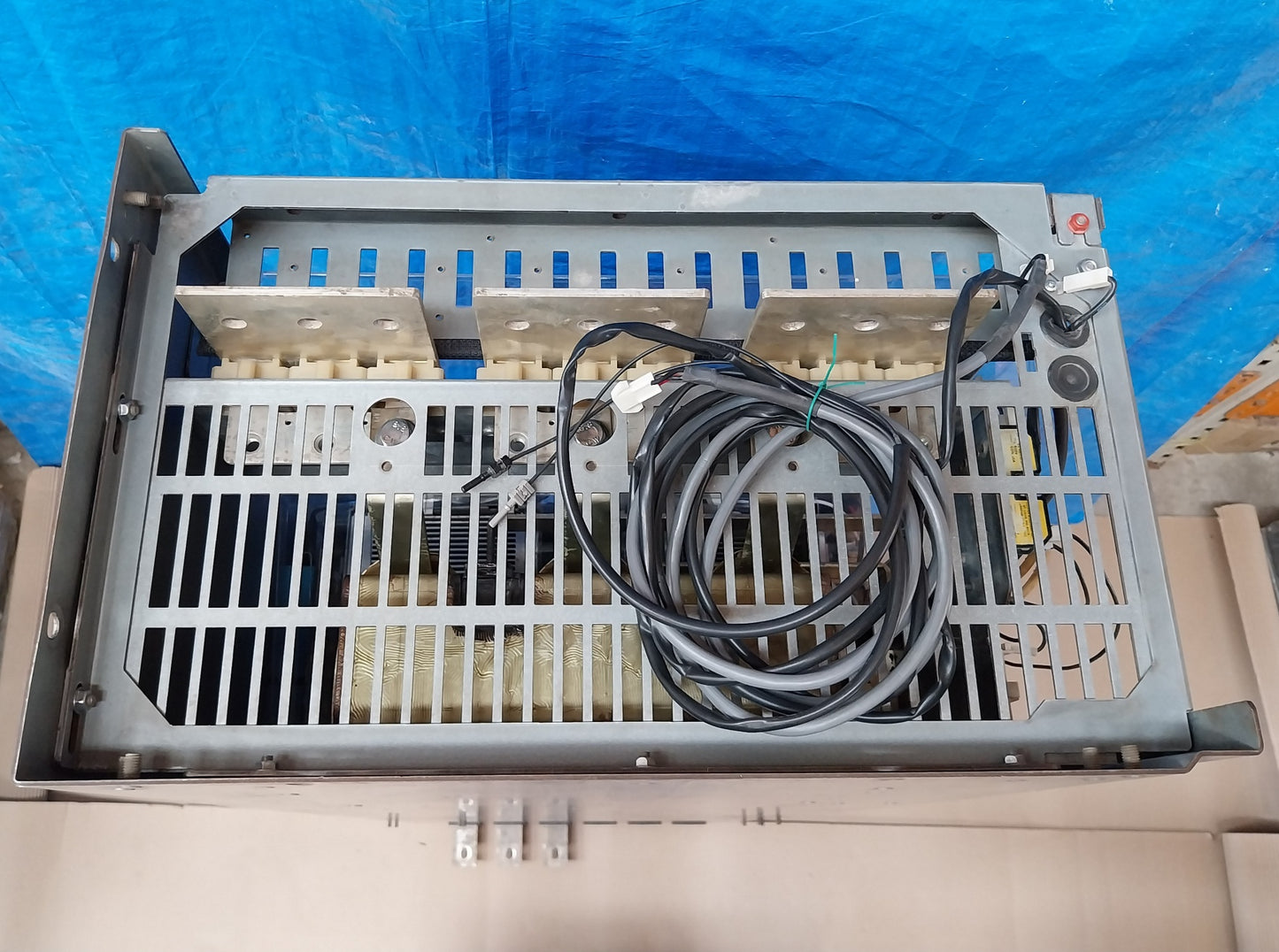 ABB ACS800-04-0400-5+C189+E208+E210+J400+K454+L509+N651+P901 VFD FREQUENCY DRIVE