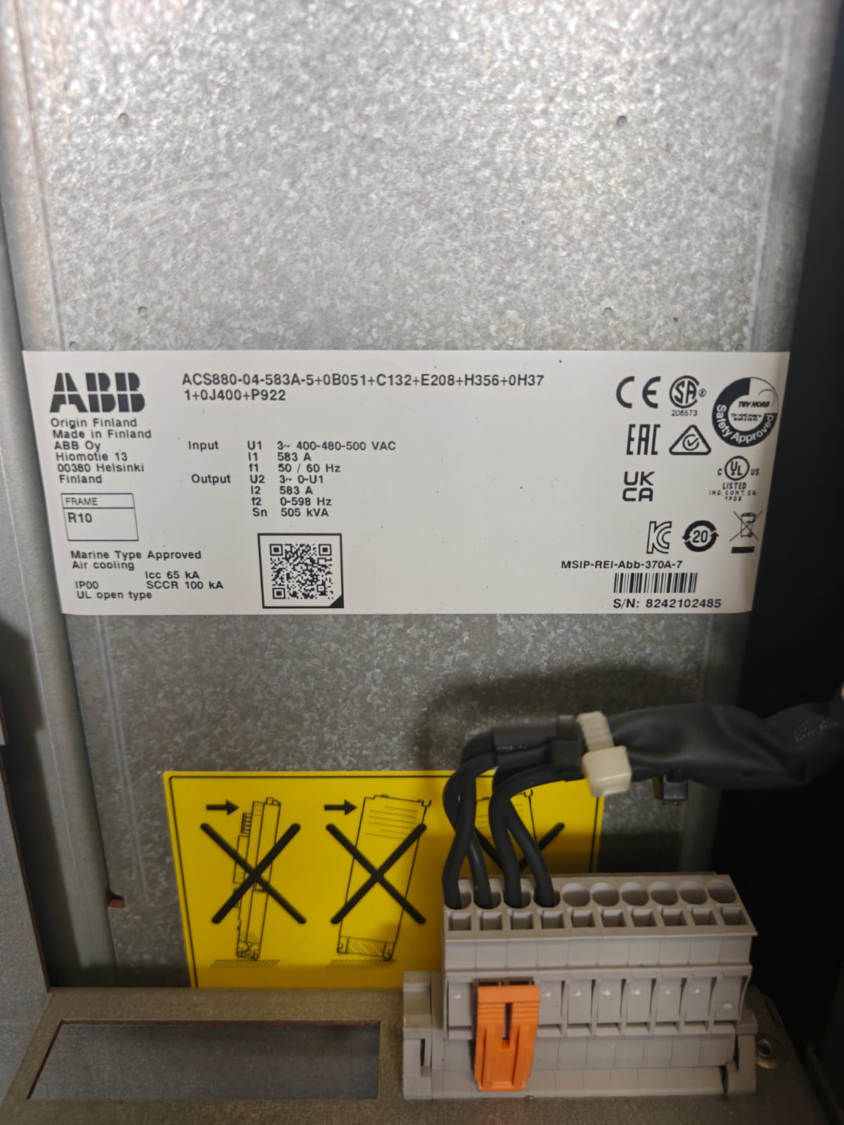 ABB ACS880-07-0583A-5+B055+C121+C132+E208+K492+L504+P904 DRIVE