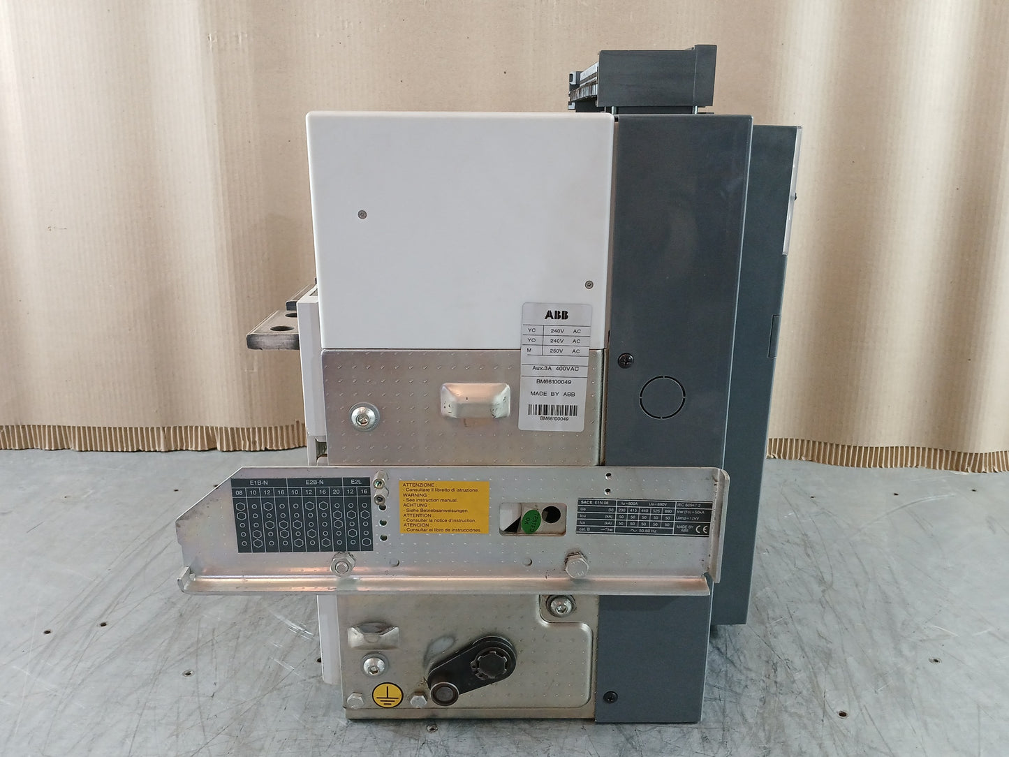ABB SACE Emax SACE PR122/P-LSIG LOW-VOLTAGE AIR CIRCUIT BREAKER 800A 690V