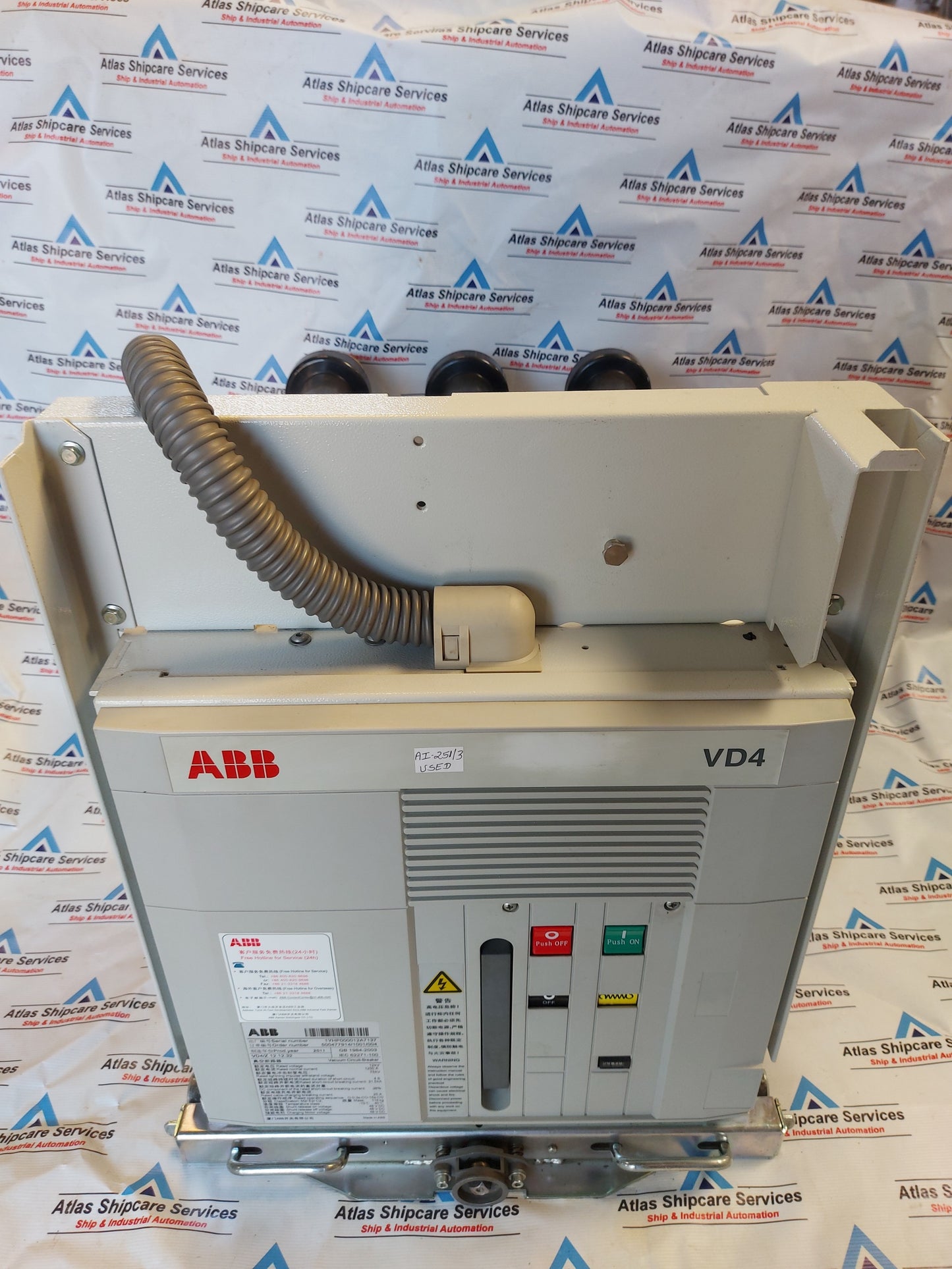 ABB VD4/Z 12.12.32 VACUUM CIRCUIT BREAKER