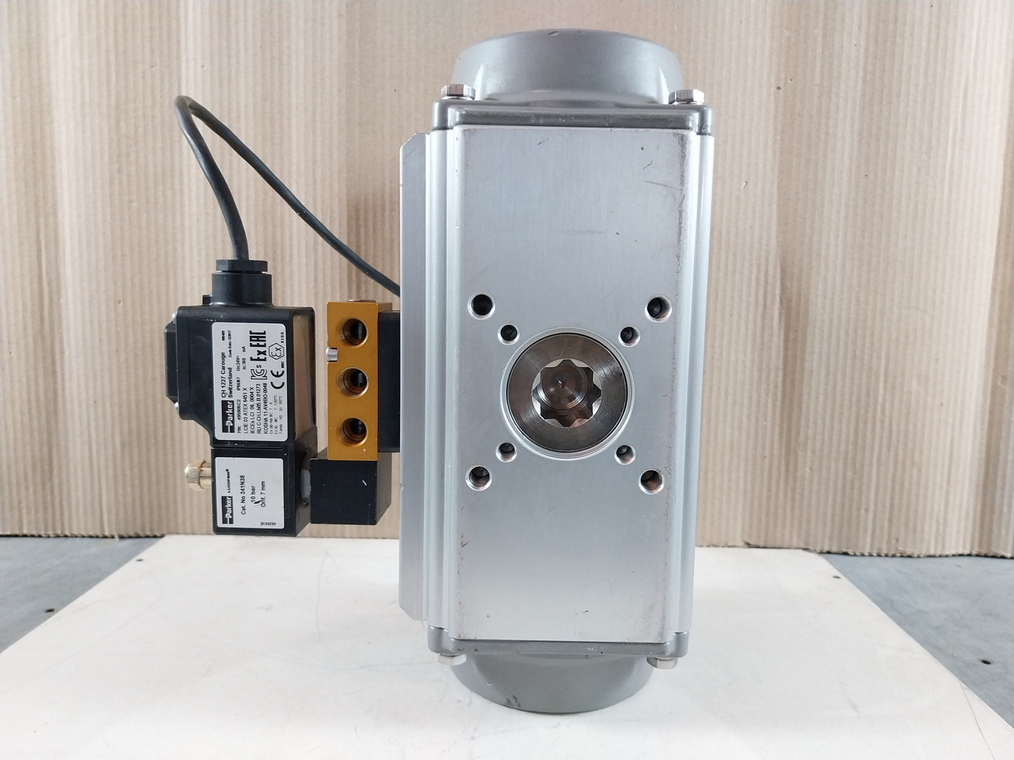 AIR TORQUE DR00220U AZL PNEUMATIC ACTUATOR