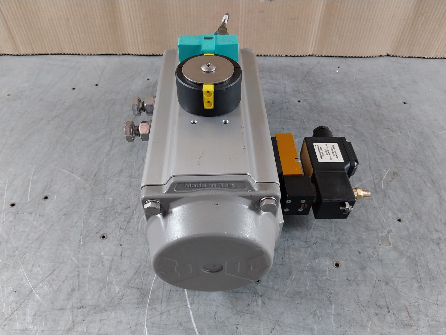 AIR TORQUE DR00220U AZL PNEUMATIC ACTUATOR