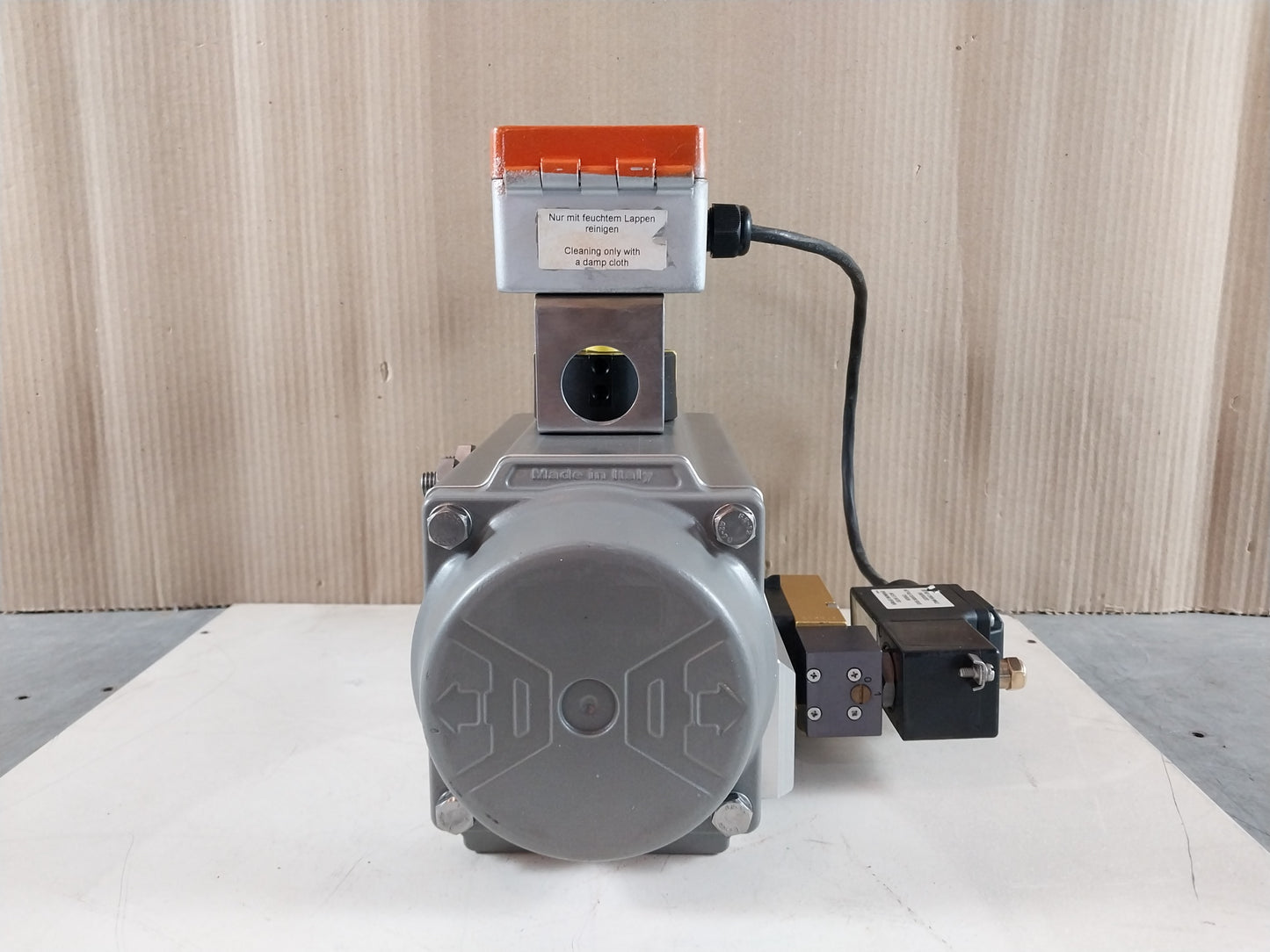AIR TORQUE DR00220U AZL PNEUMATIC ACTUATOR
