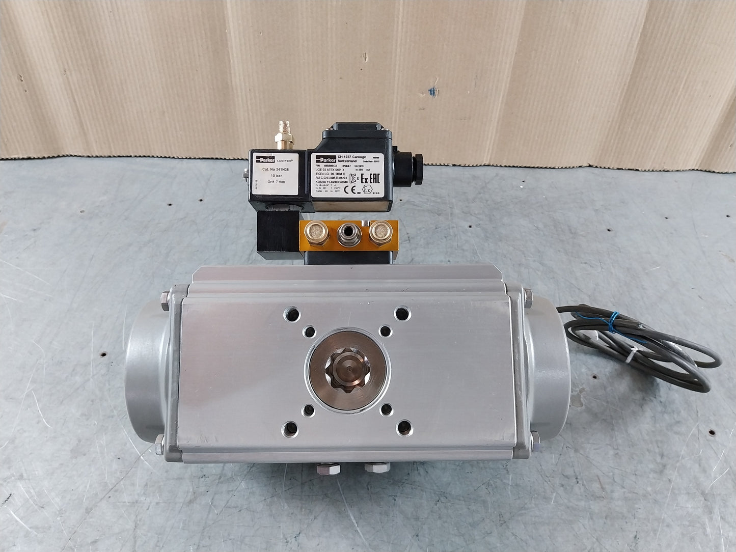AIR TORQUE DR00220U AZL PNEUMATIC ACTUATOR