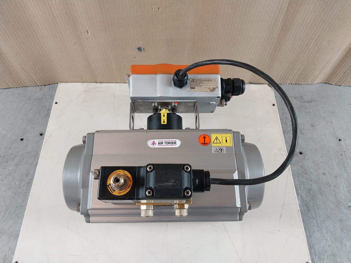 AIR TORQUE DR00220U AZL PNEUMATIC ACTUATOR