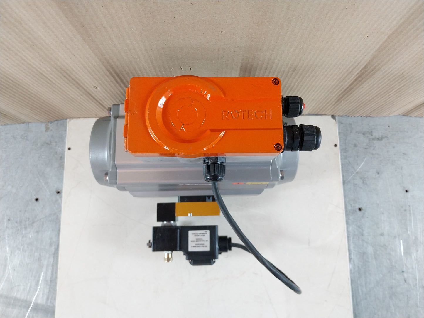AIR TORQUE DR00220U AZL PNEUMATIC ACTUATOR