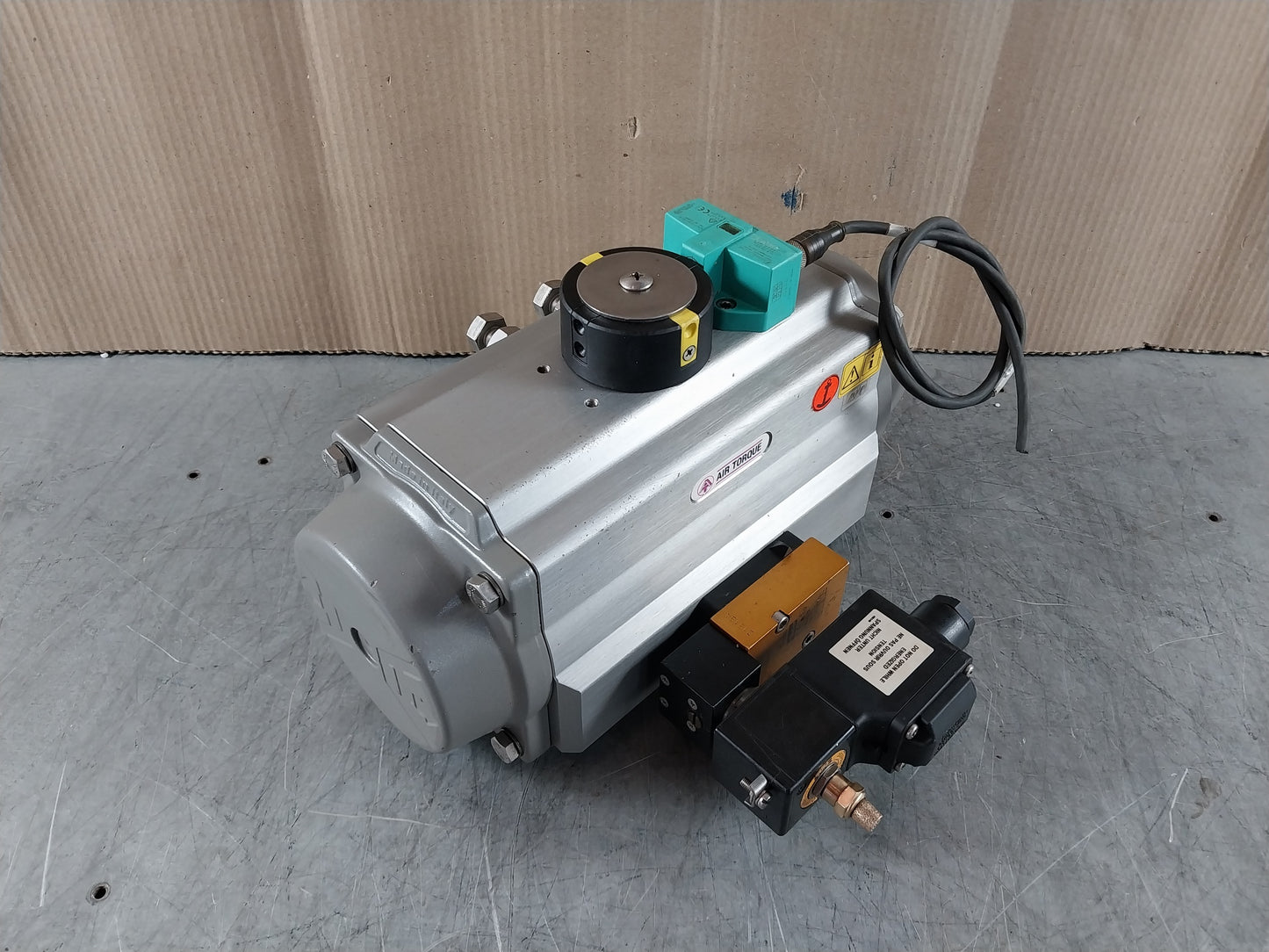AIR TORQUE DR00220U AZL PNEUMATIC ACTUATOR