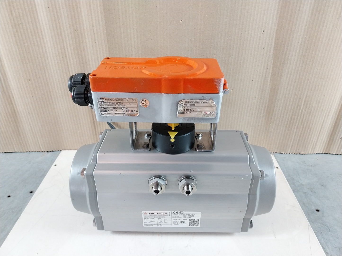 AIR TORQUE DR00220U AZL PNEUMATIC ACTUATOR