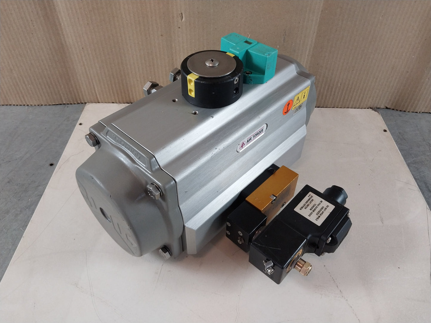AIR TORQUE DR00220U AZL PNEUMATIC ACTUATOR