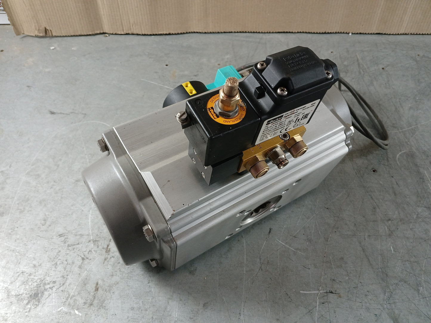 AIR TORQUE DR0220U AZL PNEUMATIC ACTUATOR