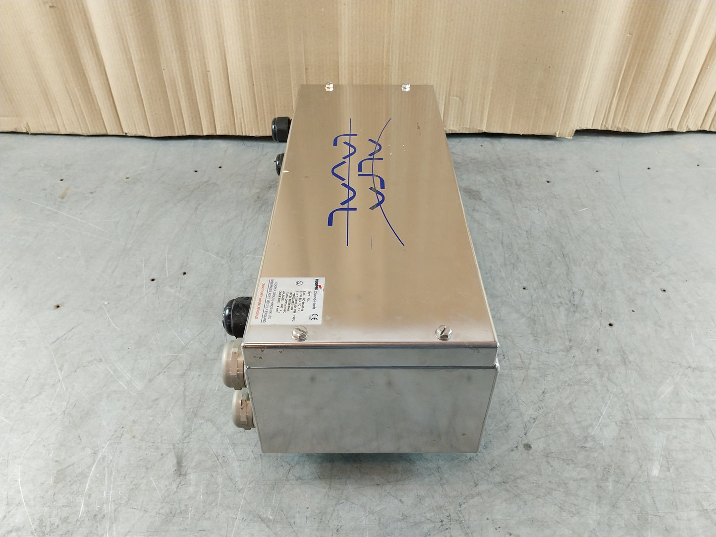 ALFA LAVAL COOPER CROUSE-HINDS XCL CONTROL PANEL ENCLOSURE IP66 690V 6mm2