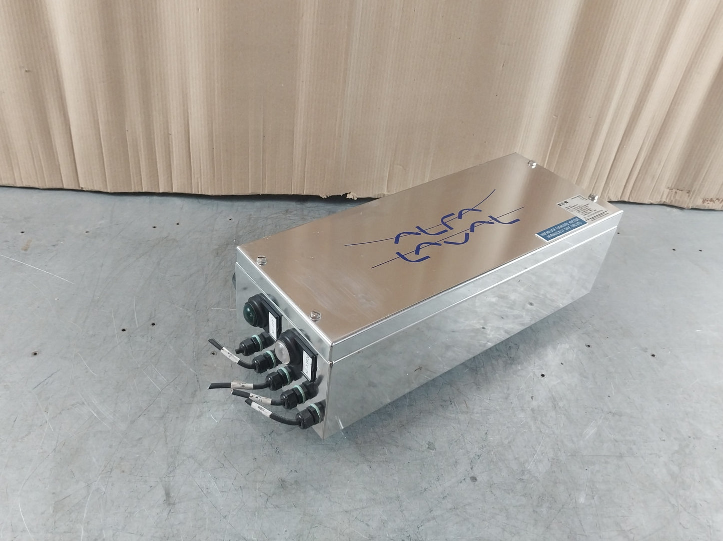 ALFA LAVAL EATON XCL EXPLOSION PROOF ENCLOSURE BOX 690V 6mm2