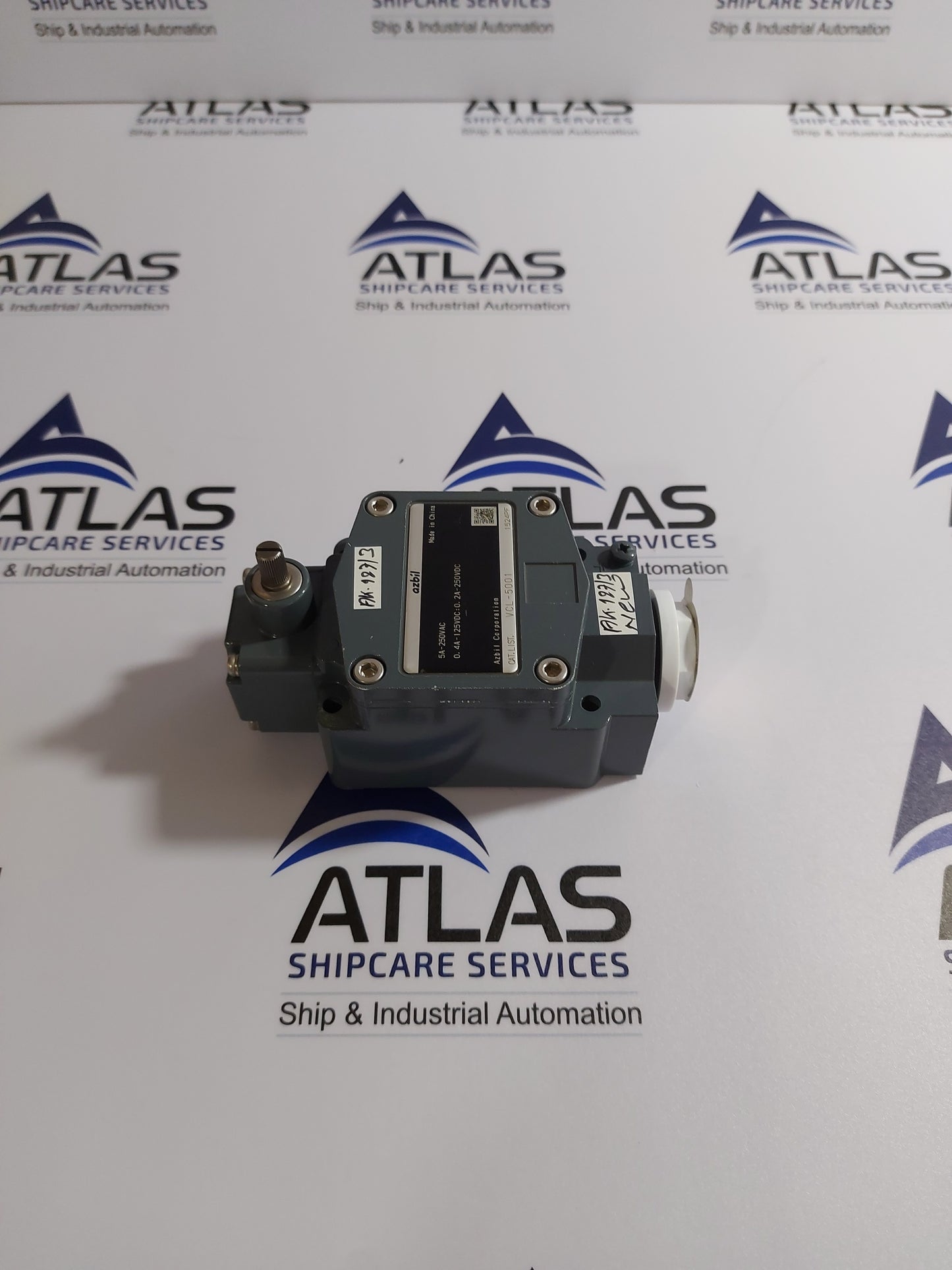 AZBIL VCL-5001 LIMIT SWITCH 5A-250VAC