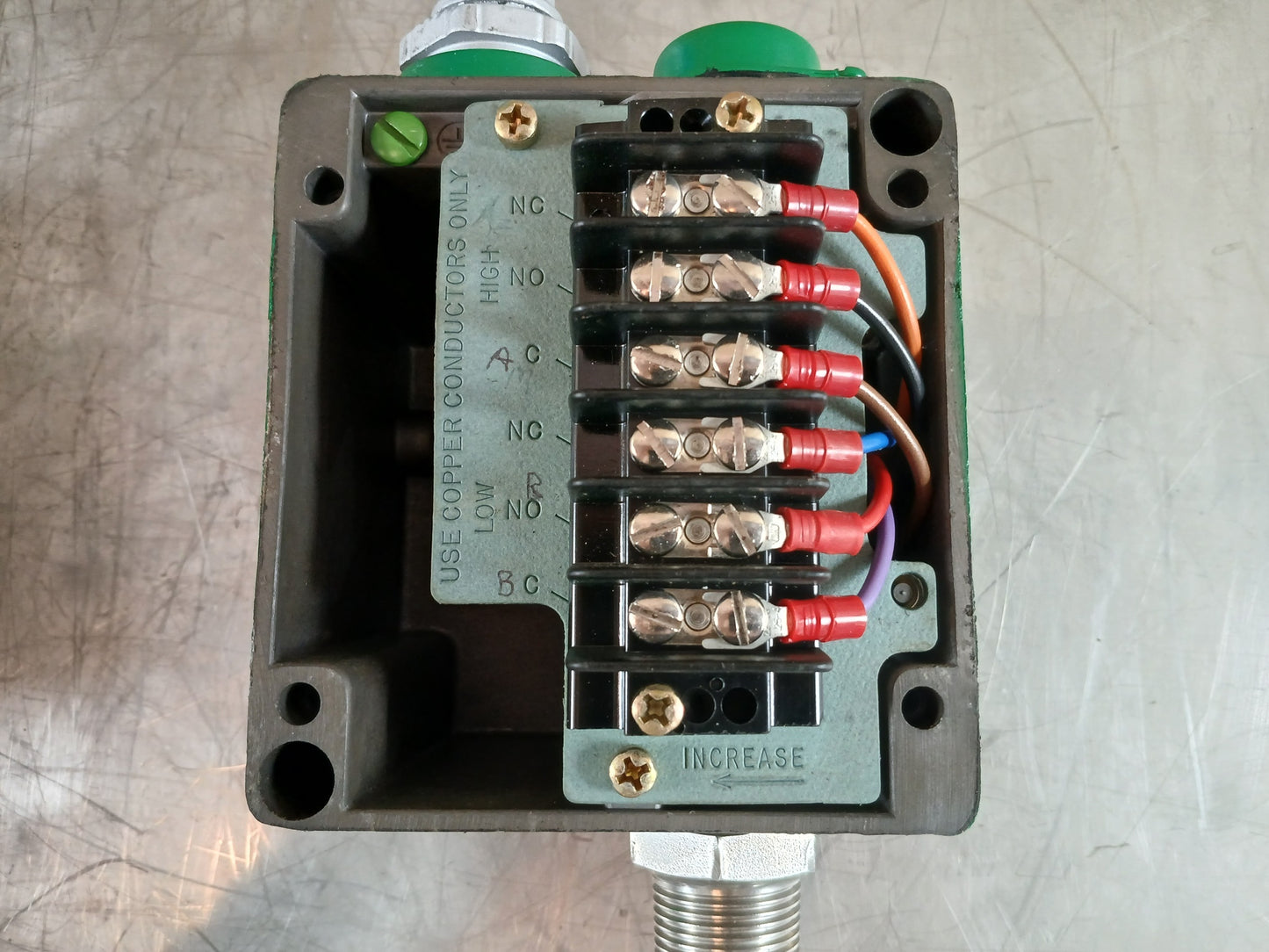 BARKSDALE L2H-GH204S-WS-EXI TEMPERATURE SWITCH 0602-013