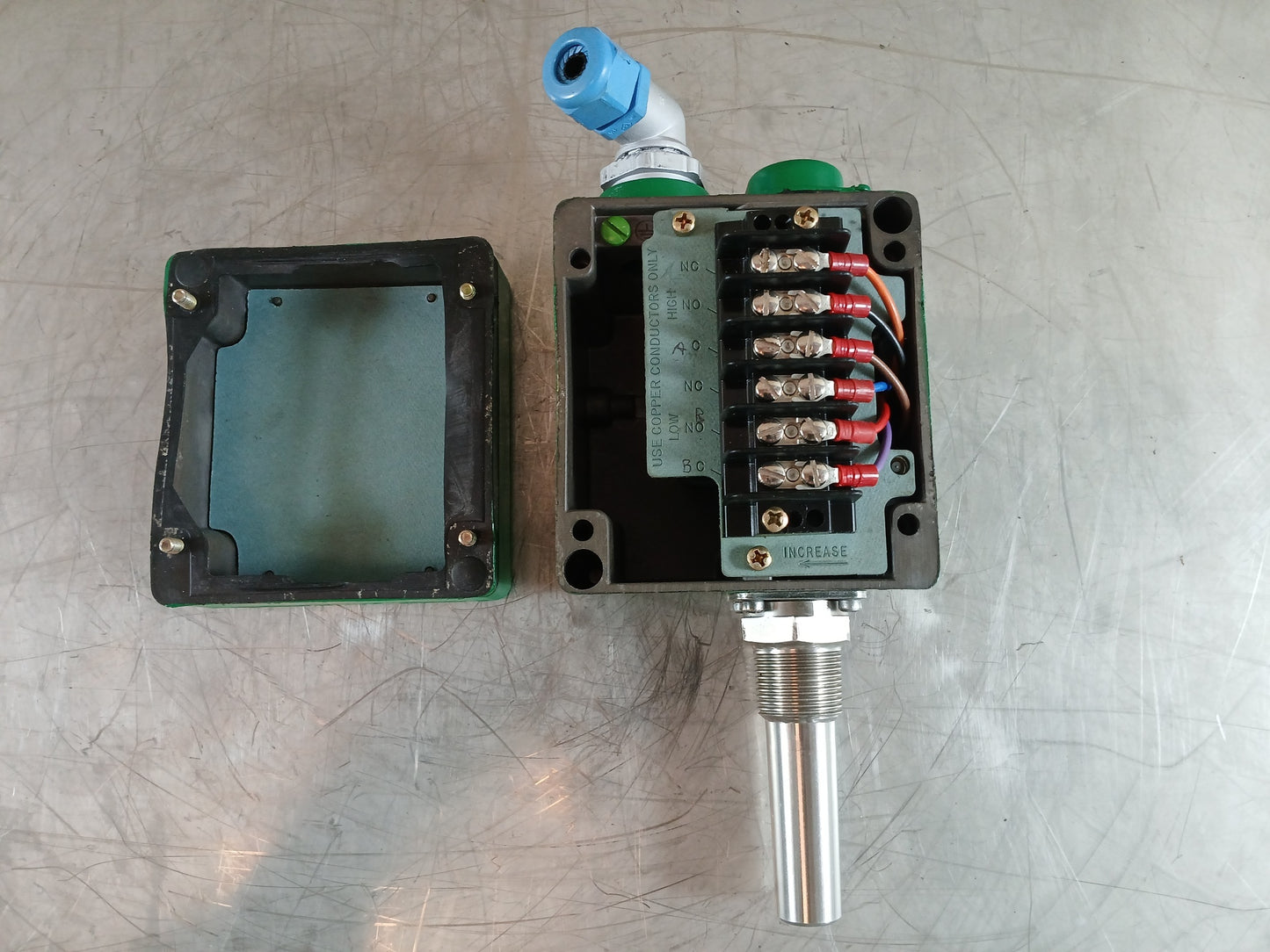 BARKSDALE L2H-GH204S-WS-EXI TEMPERATURE SWITCH 0602-013