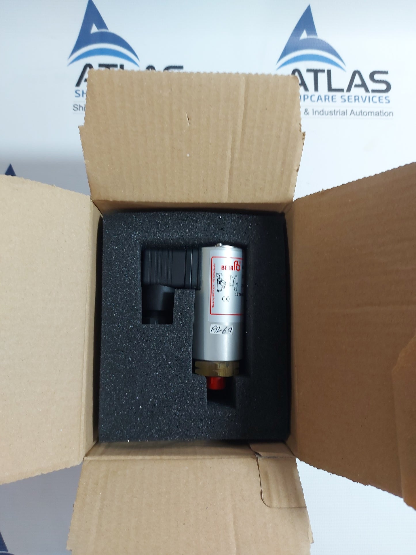 BETA B2-P504H-BXB-P2-BG-X1 PRESSURE SWITCH 0.3-3.8 BAR