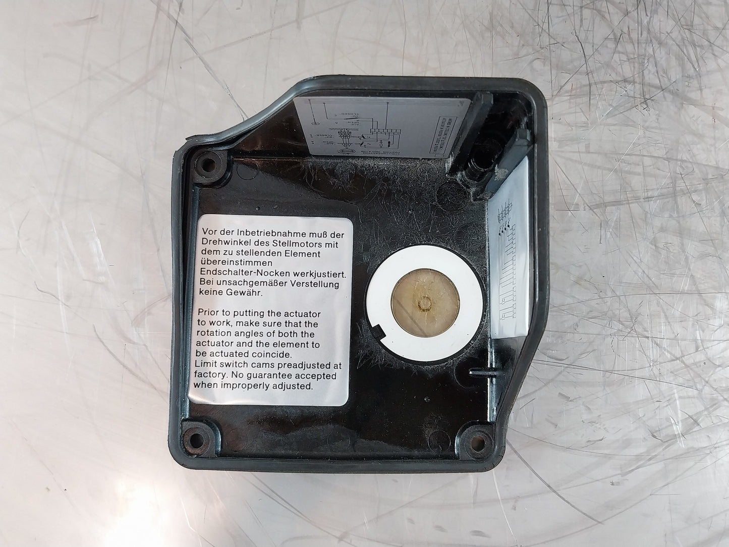 BURKERT 3001-0-B-0-A 000 25Nm 7s/90' 110V 50Hz