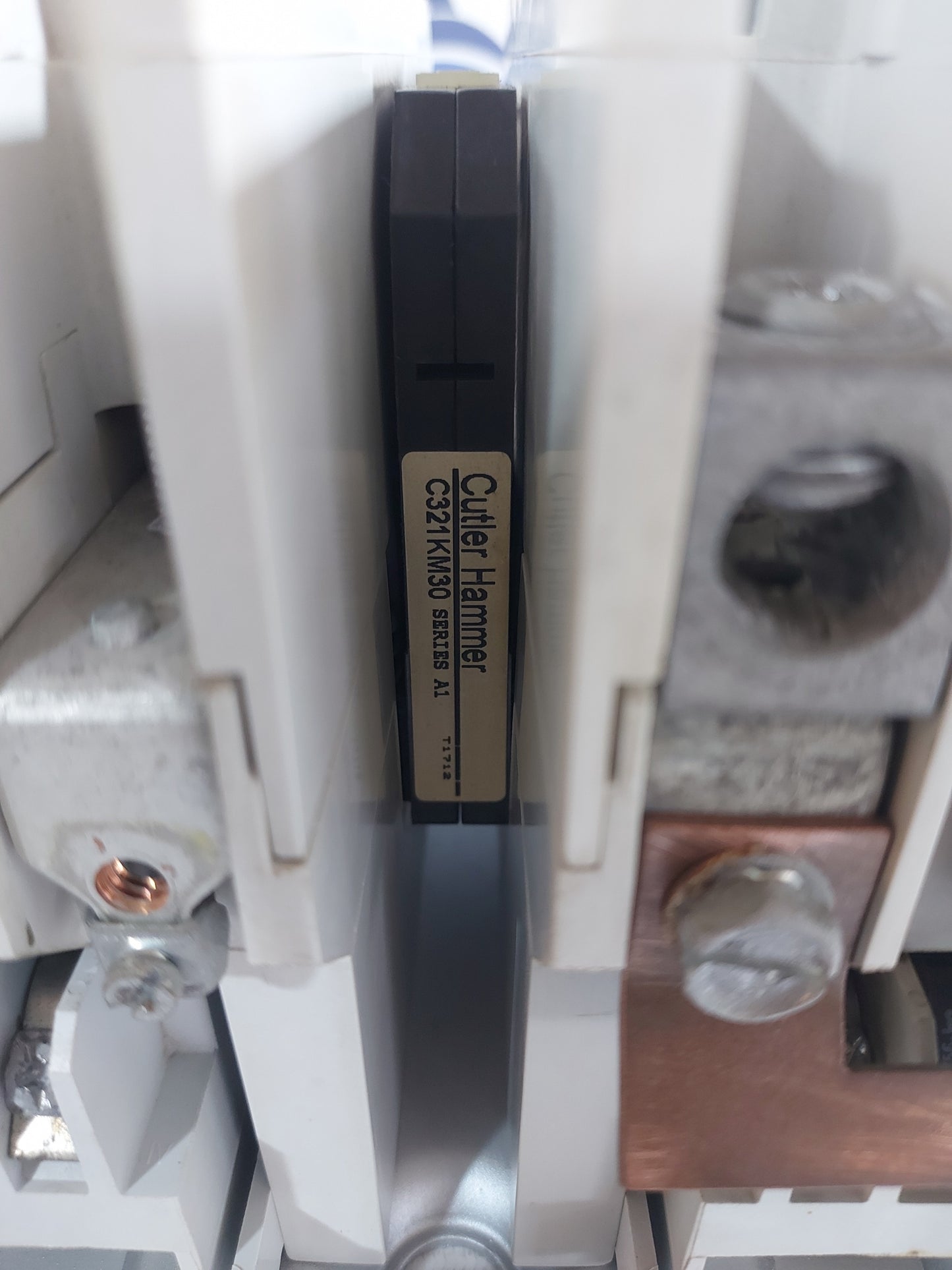 CUTLER-HAMMER CE55NN3 SERIES A1 REVERSING CONTACTOR 3 POLE 140A