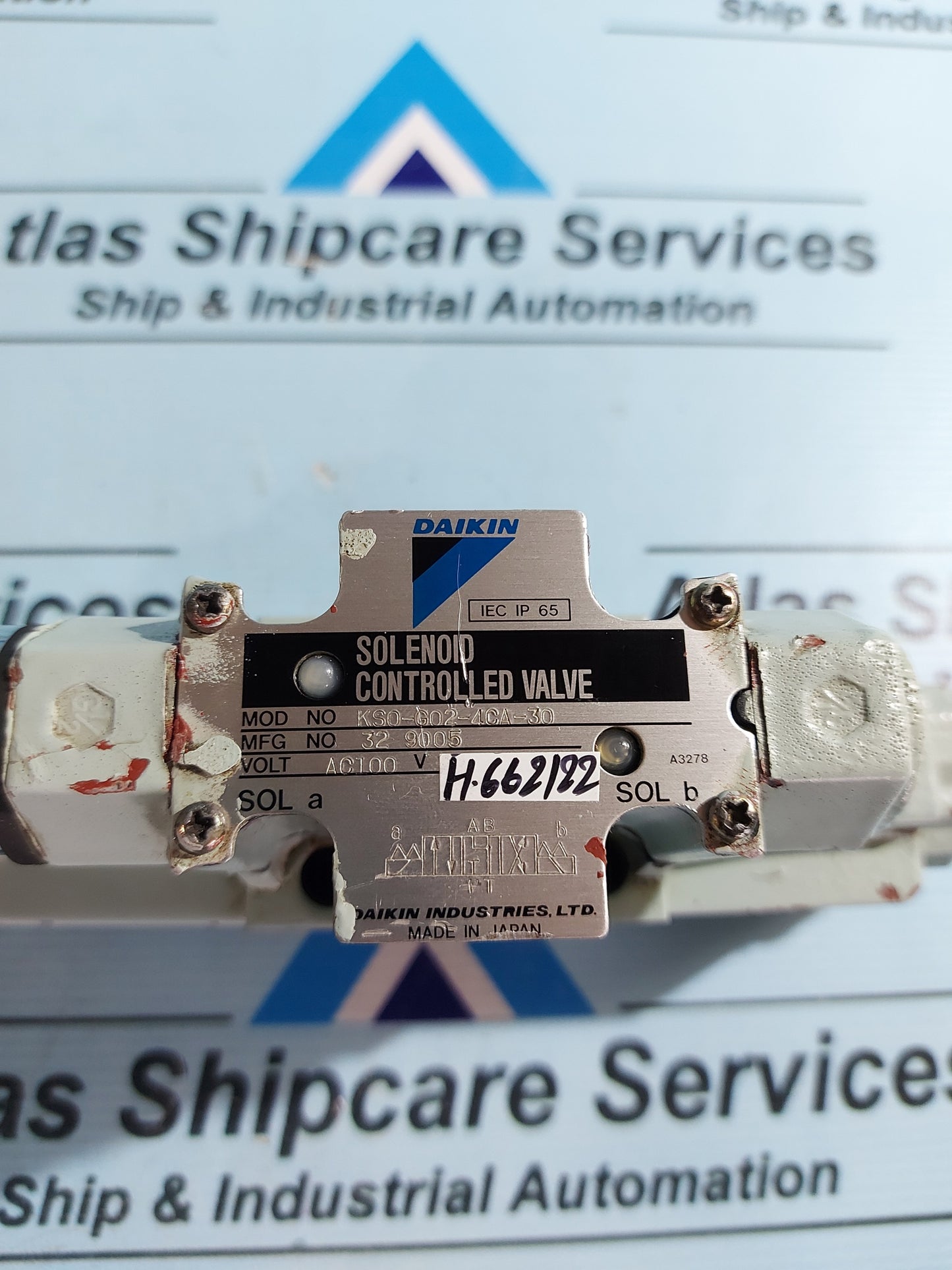 DAIKIN KSO-G02-4CA-30 SOLENOID CONTROLLED VALVE H662