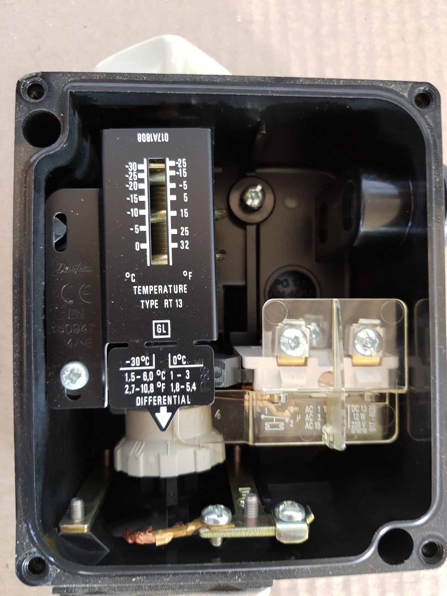 DANFOSS RT13 TEPERATURE SWITCH