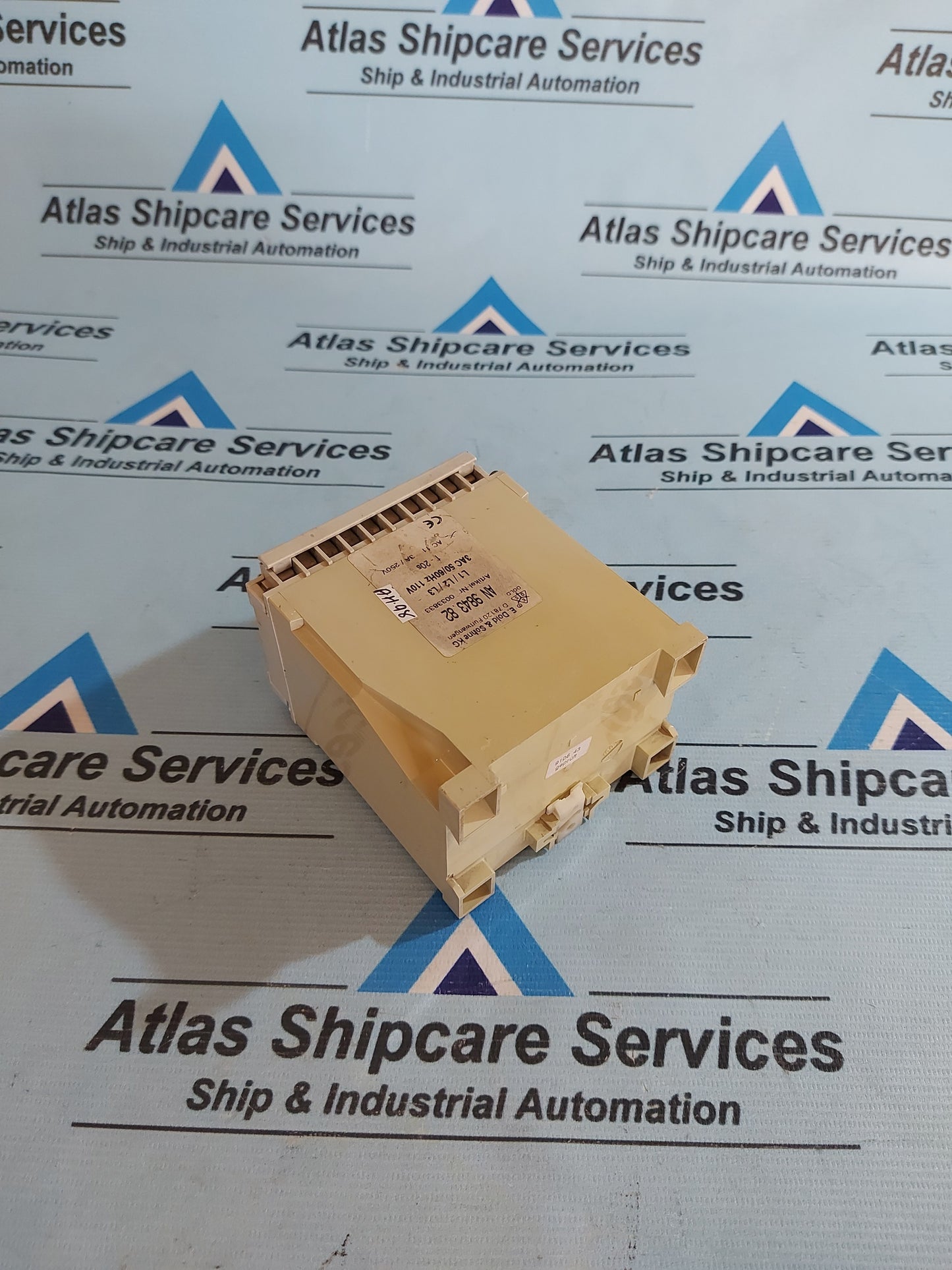 E.DOLD & SOHNE AN 9843.82 VOLTAGE RELAY