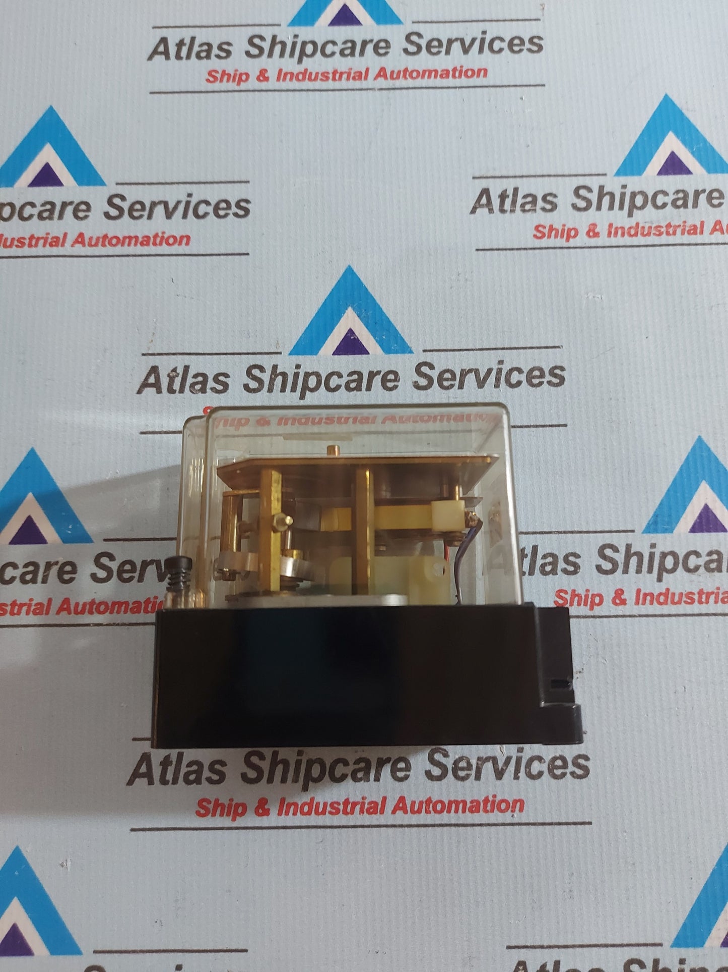 E.DOLD & SOHNE R 834 T CURRENT RELAY 4A 220V