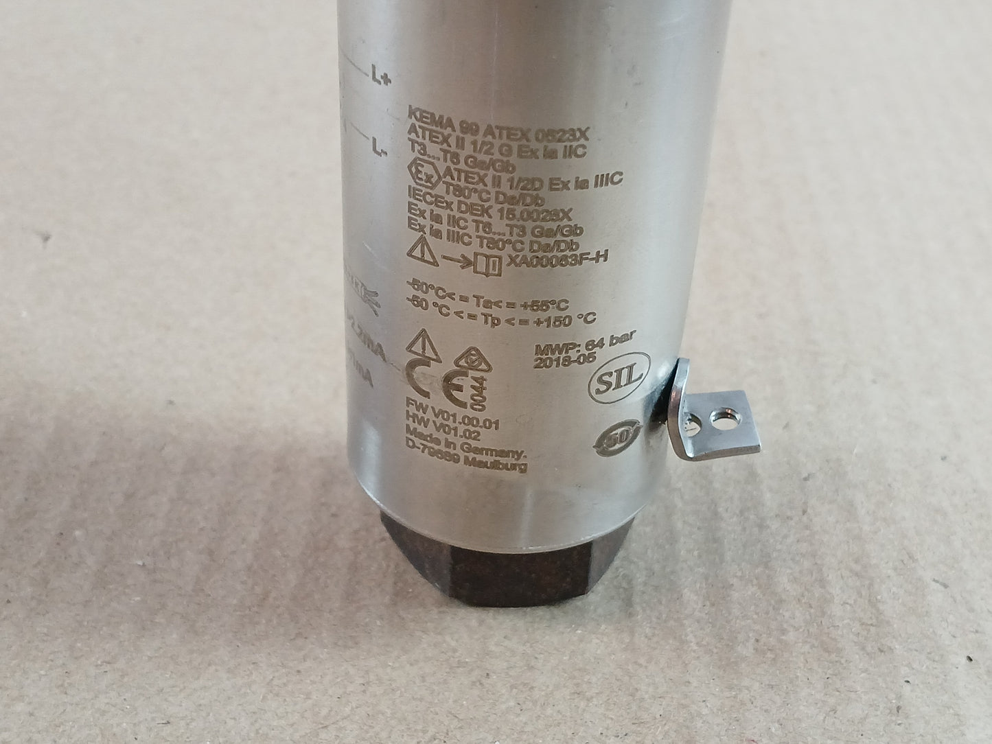 ENDRESS+HAUSER FTL50-GGQ2AA8N3A VIBRONIC POINT LEVEL DETECTOR 0.6 METER 64 BAR