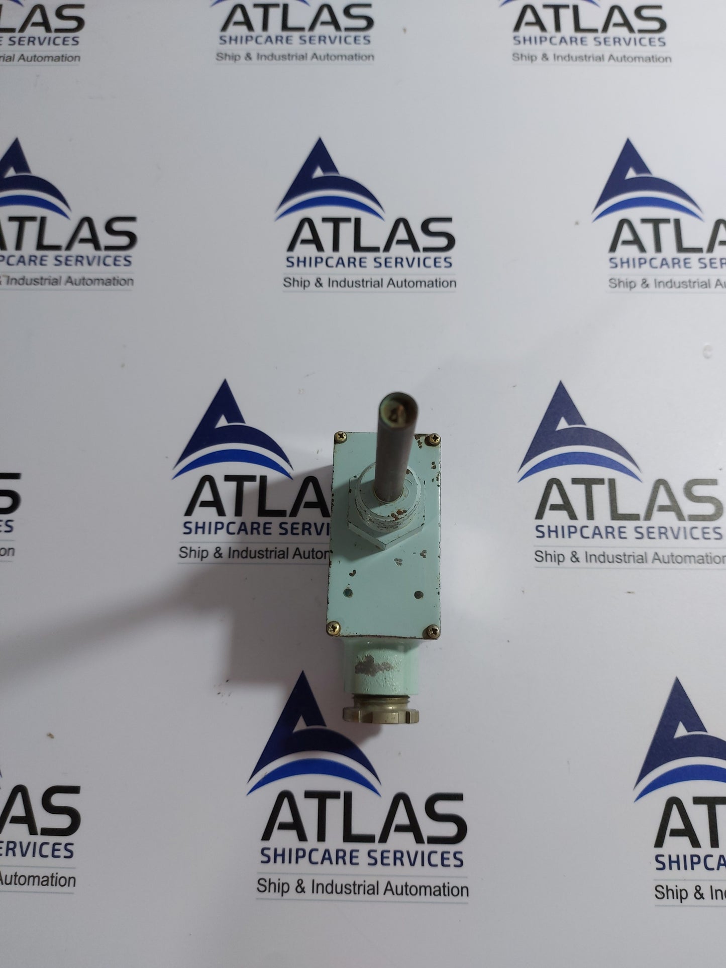 FENWAL CONTROLS 23110 70'C TEMPERATURE CONTROLLER 5A 125-250VAC