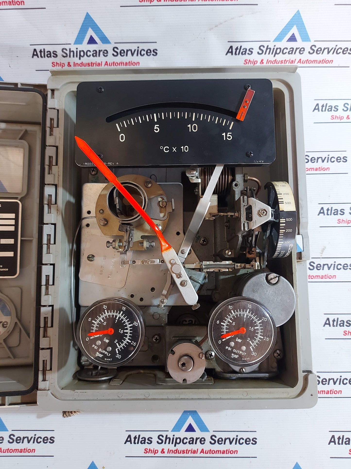 FISHER 4196B TEMPERATURE INDICATING CONTROLLER