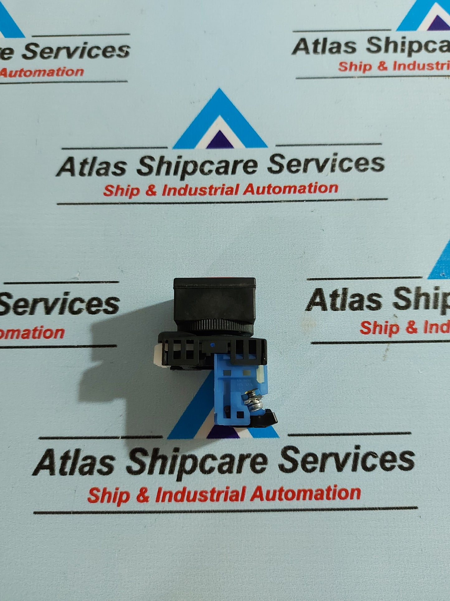 FUJI ELECTRIC AG28F0S SQUARE COMMAND PUSH BUTTON SWITCH