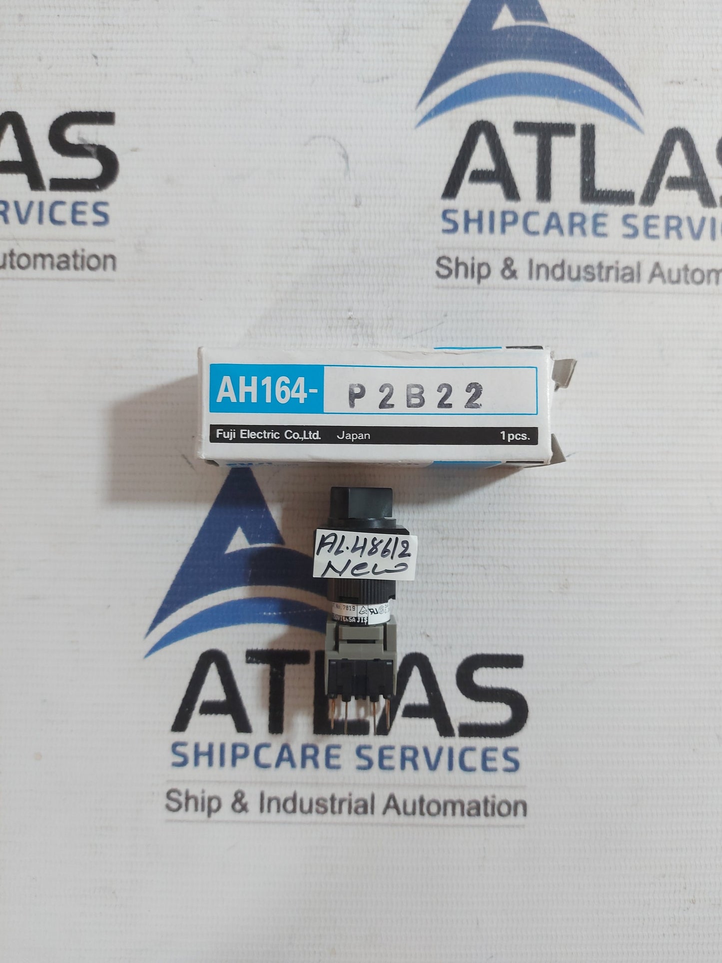 FUJI ELECTRIC AH164-P2B22 ROTARY SELECTOR SWITCH