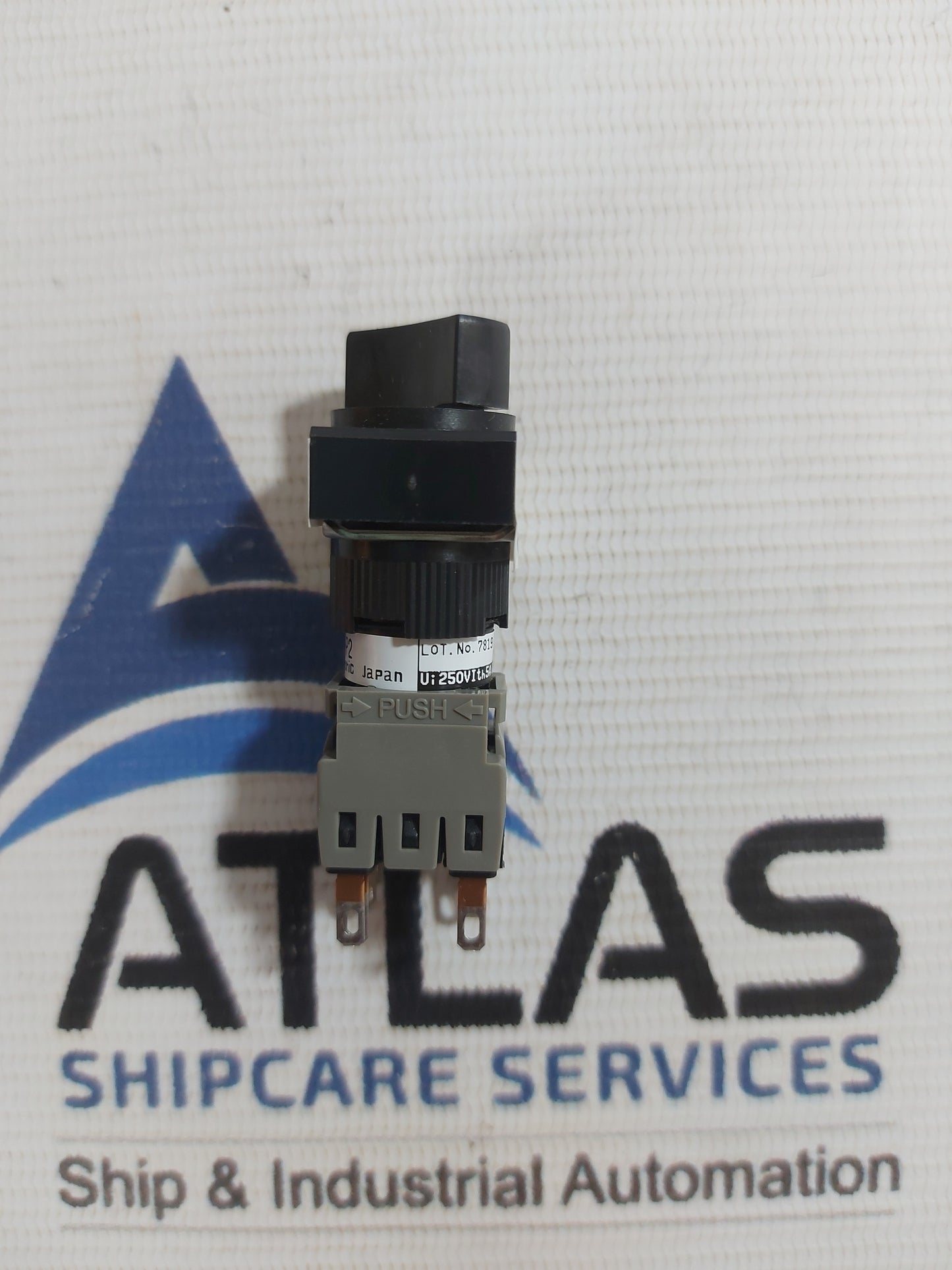 FUJI ELECTRIC AH164-P2B22 ROTARY SELECTOR SWITCH