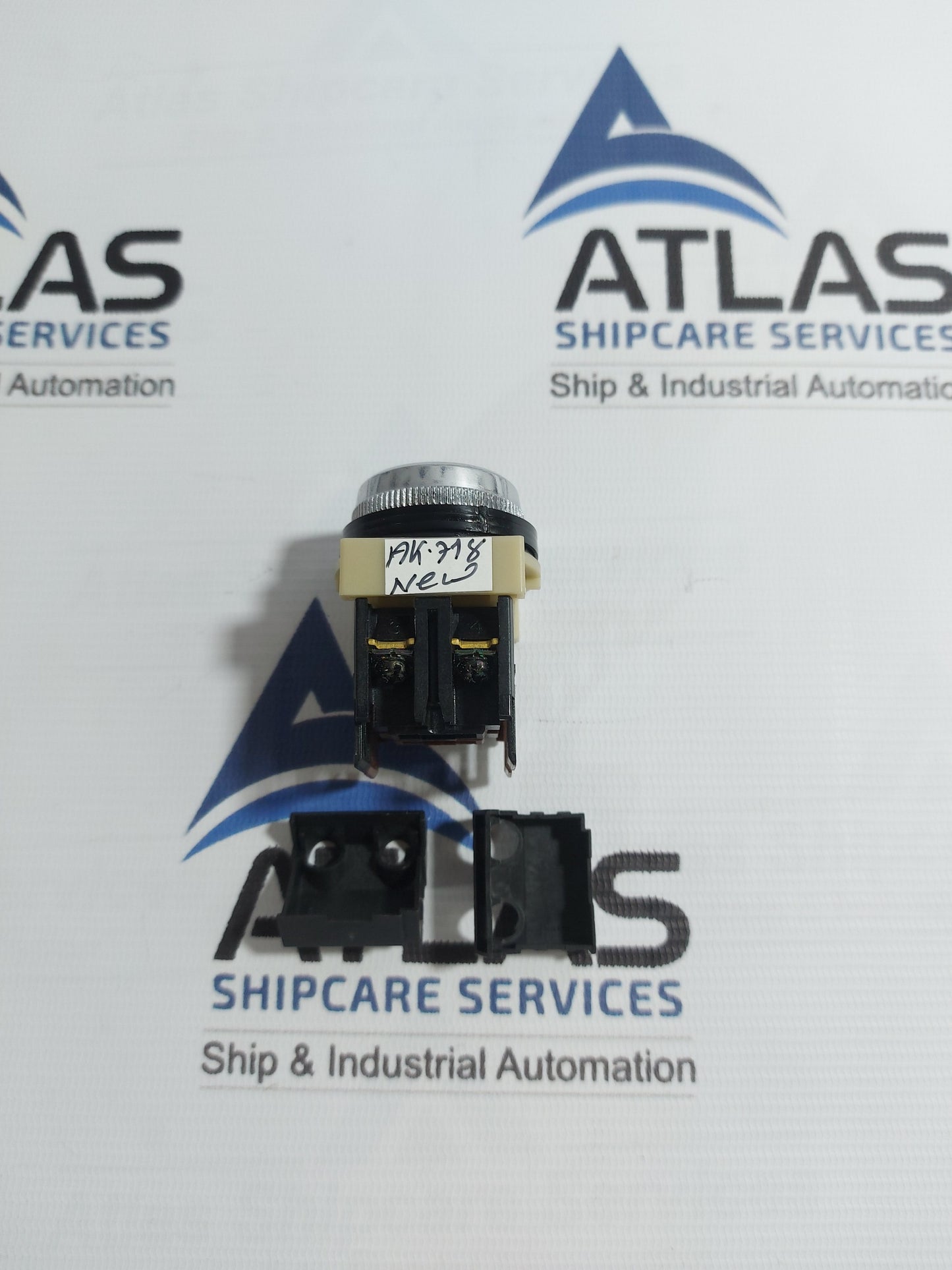 FUJI ELECTRIC AH30-F PUSHBUTTON COMMAND SWITCH 41-10420