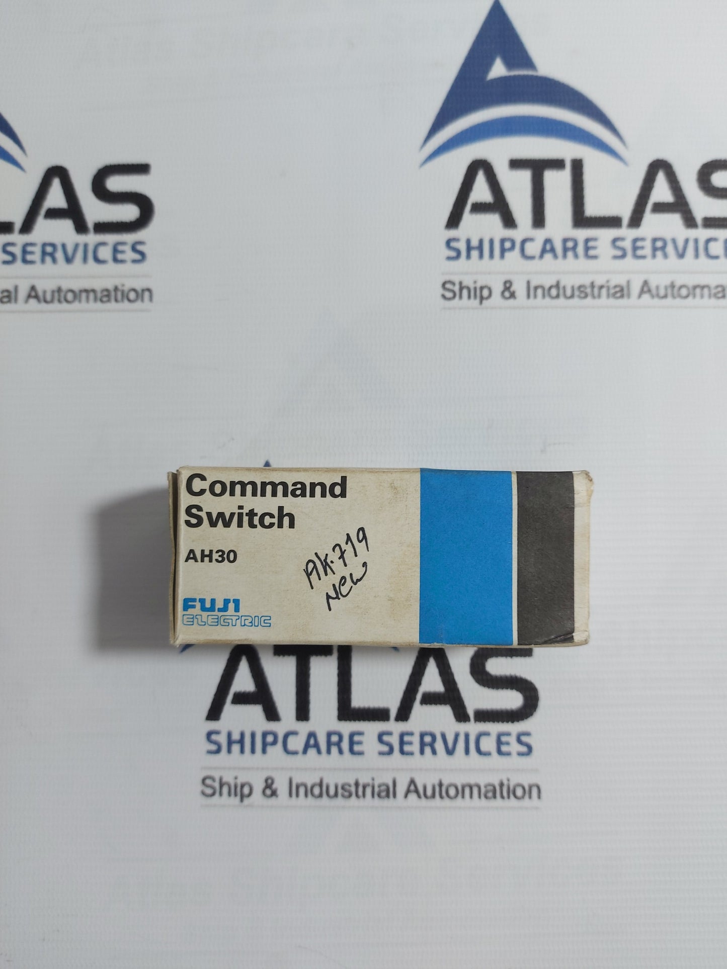 FUJI ELECTRIC AH30-P2 PUSHBUTTON COMMAND SWITCH 41-10896