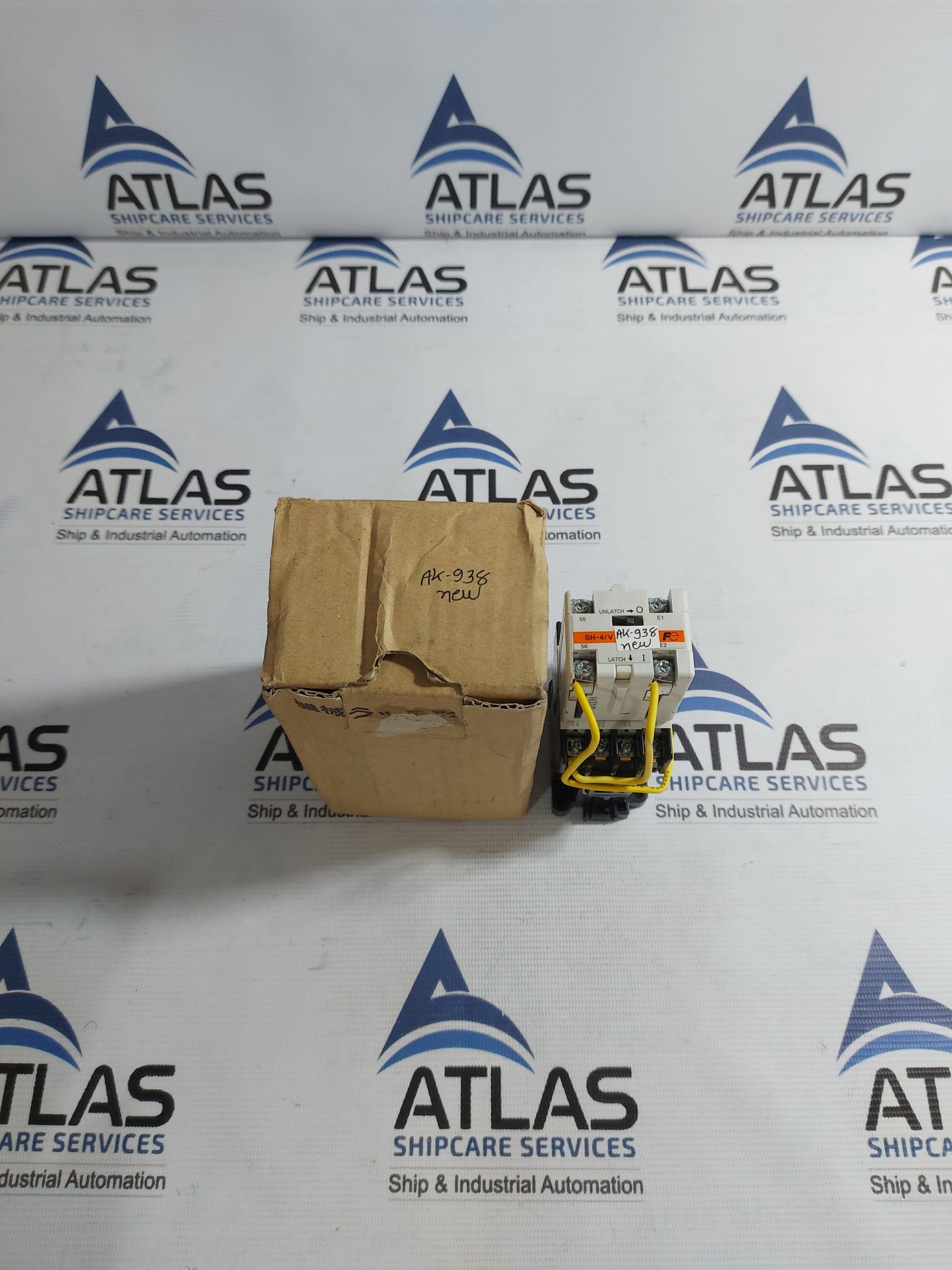 FUJI ELECTRIC SH-4/V CONTACTOR WITH AUXILIARY RELAY COIL 200-220V