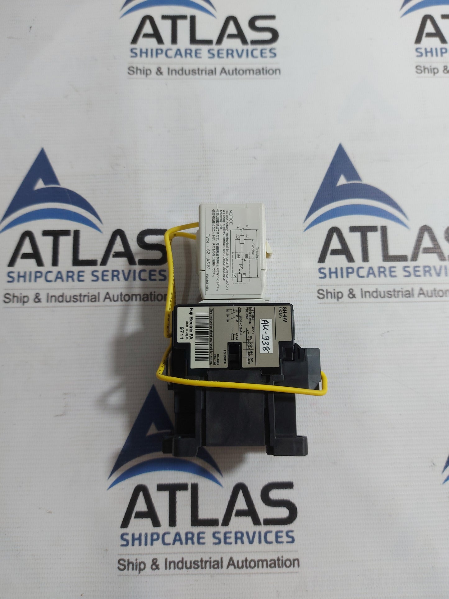FUJI ELECTRIC SH-4/V CONTACTOR WITH AUXILIARY RELAY COIL 200-220V
