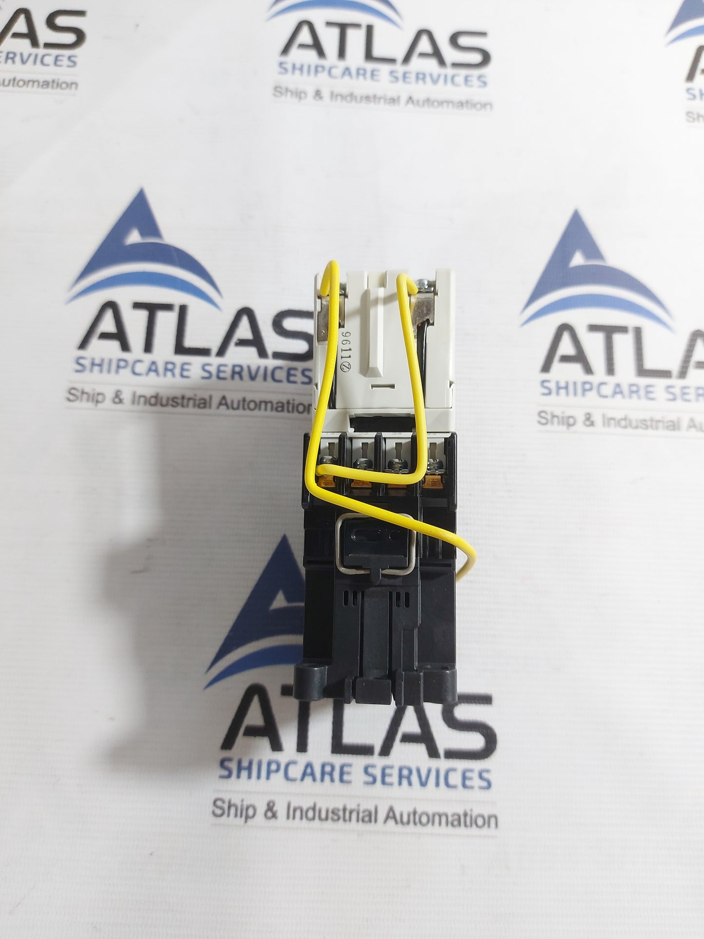 FUJI ELECTRIC SH-4/V CONTACTOR WITH AUXILIARY RELAY COIL 200-220V