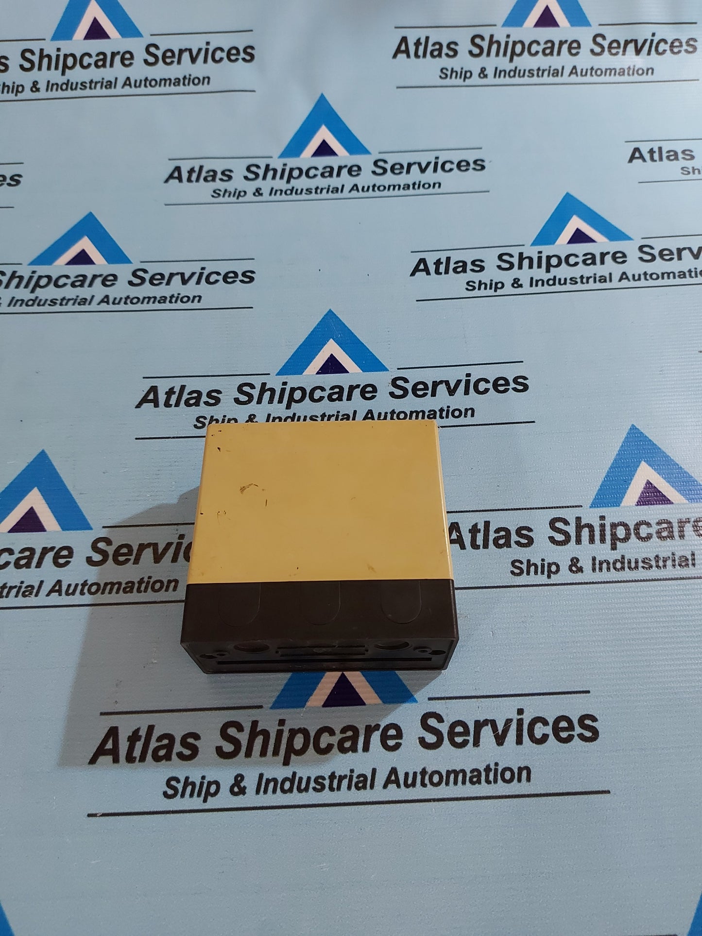 HONEYWELL R4343 E1014 FLAME DETECTOR RELAY
