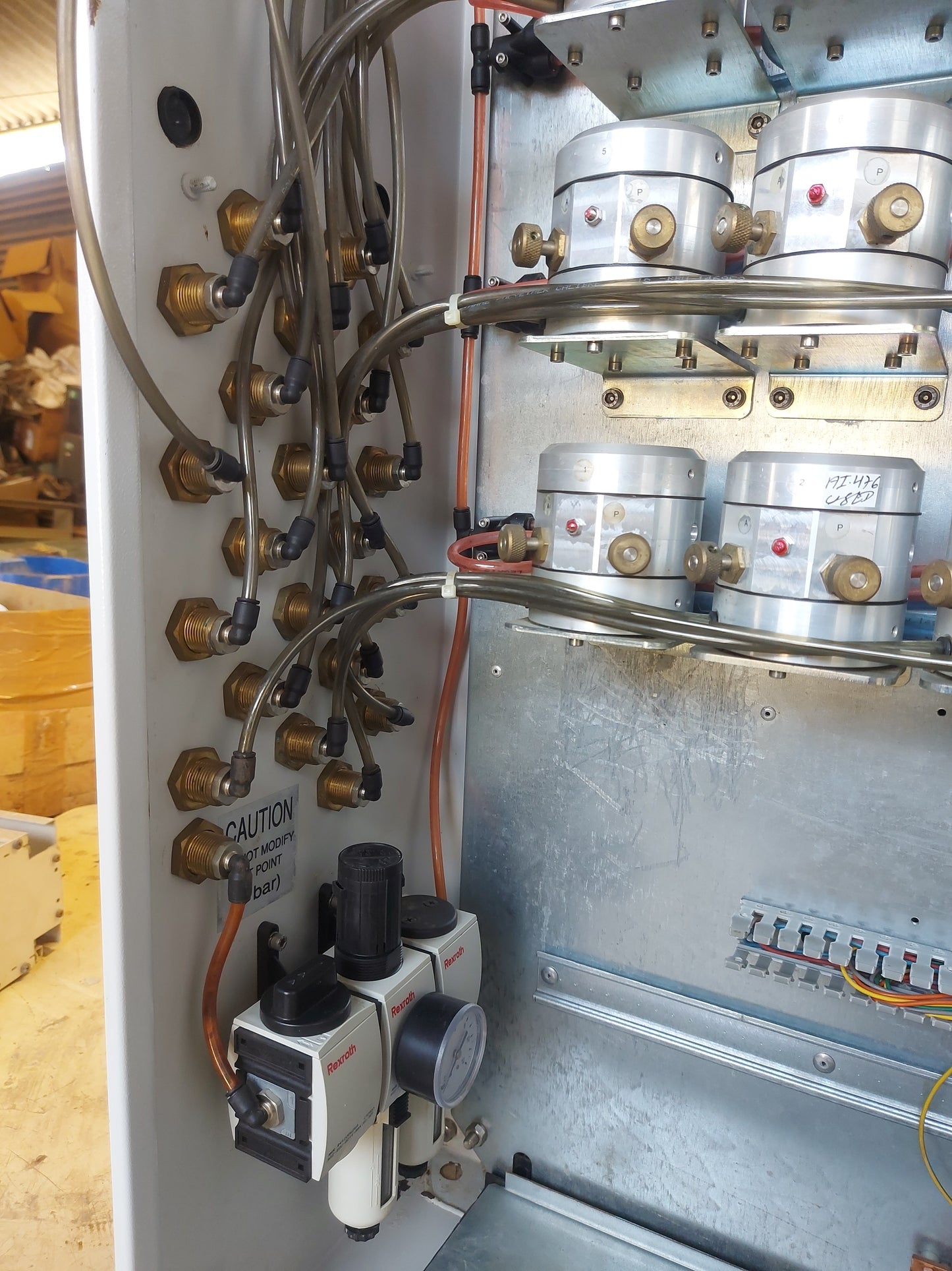 HONEYWELL TN3801 ELECTRO-PNEUMATIC LEVEL MEASURING CABINET